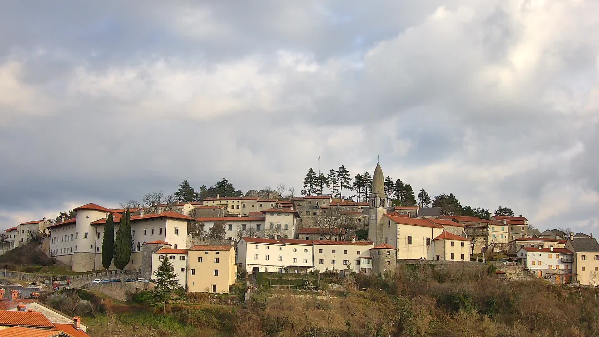 Štanjel – Entdecken Sie das Herz der Karstregion