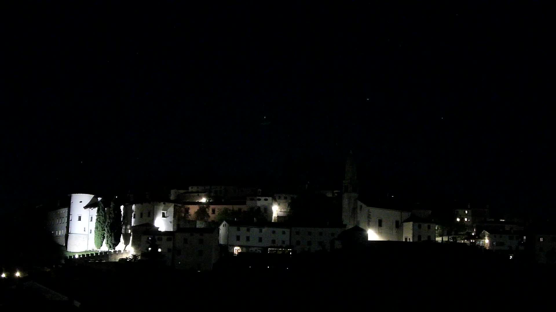 Štanjel v Živo: Odkrijte Srce Krasa