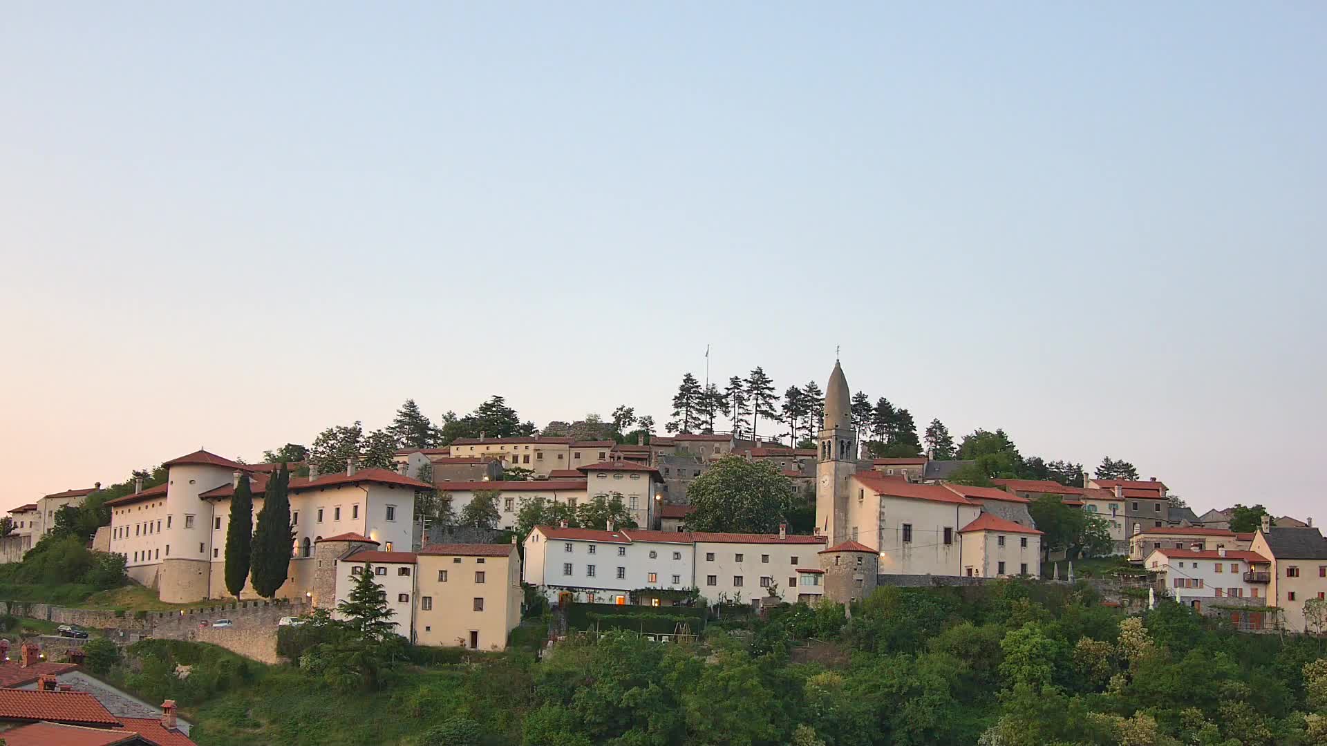 Štanjel – Entdecken Sie das Herz der Karstregion