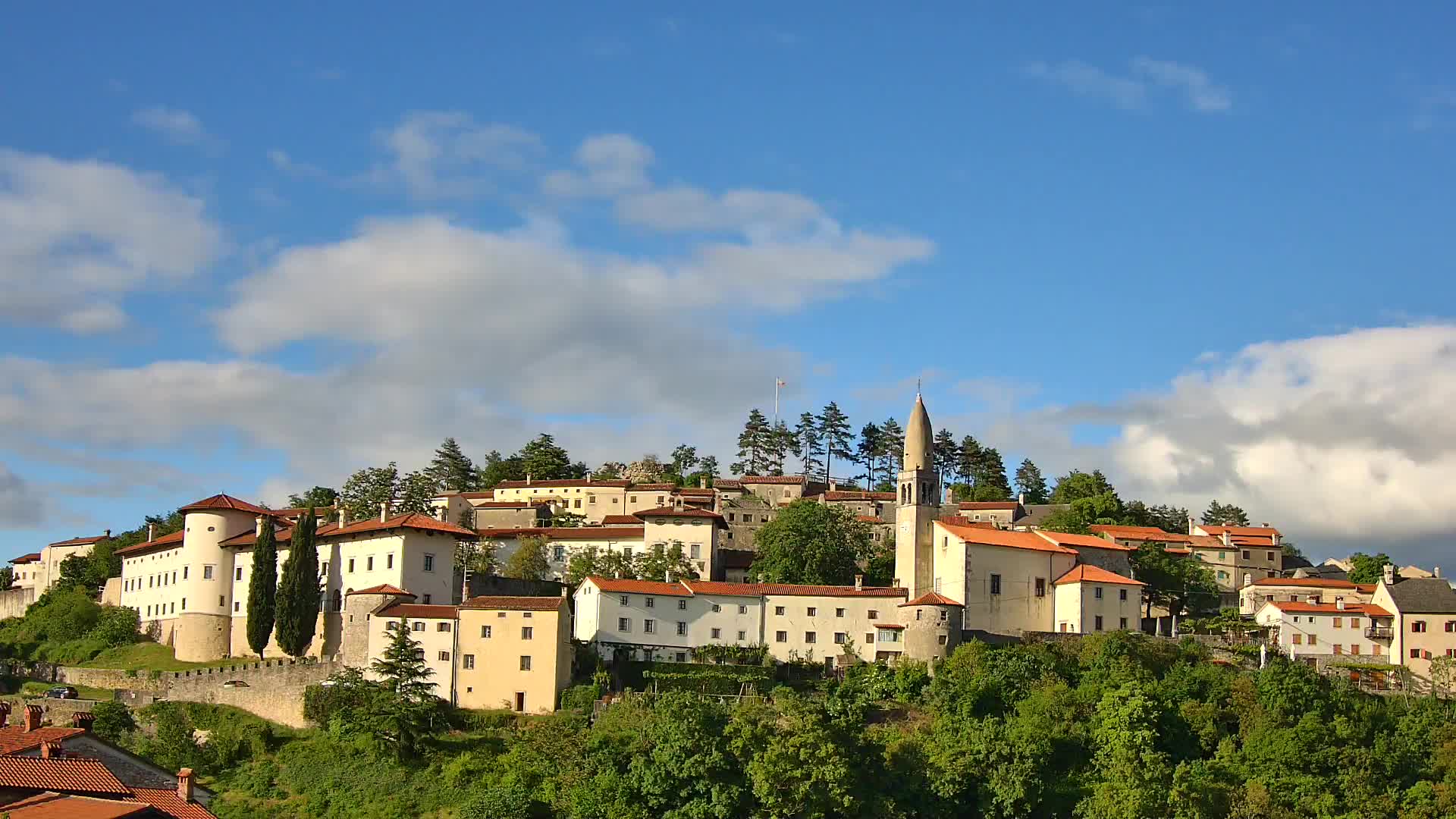 Štanjel – Entdecken Sie das Herz der Karstregion