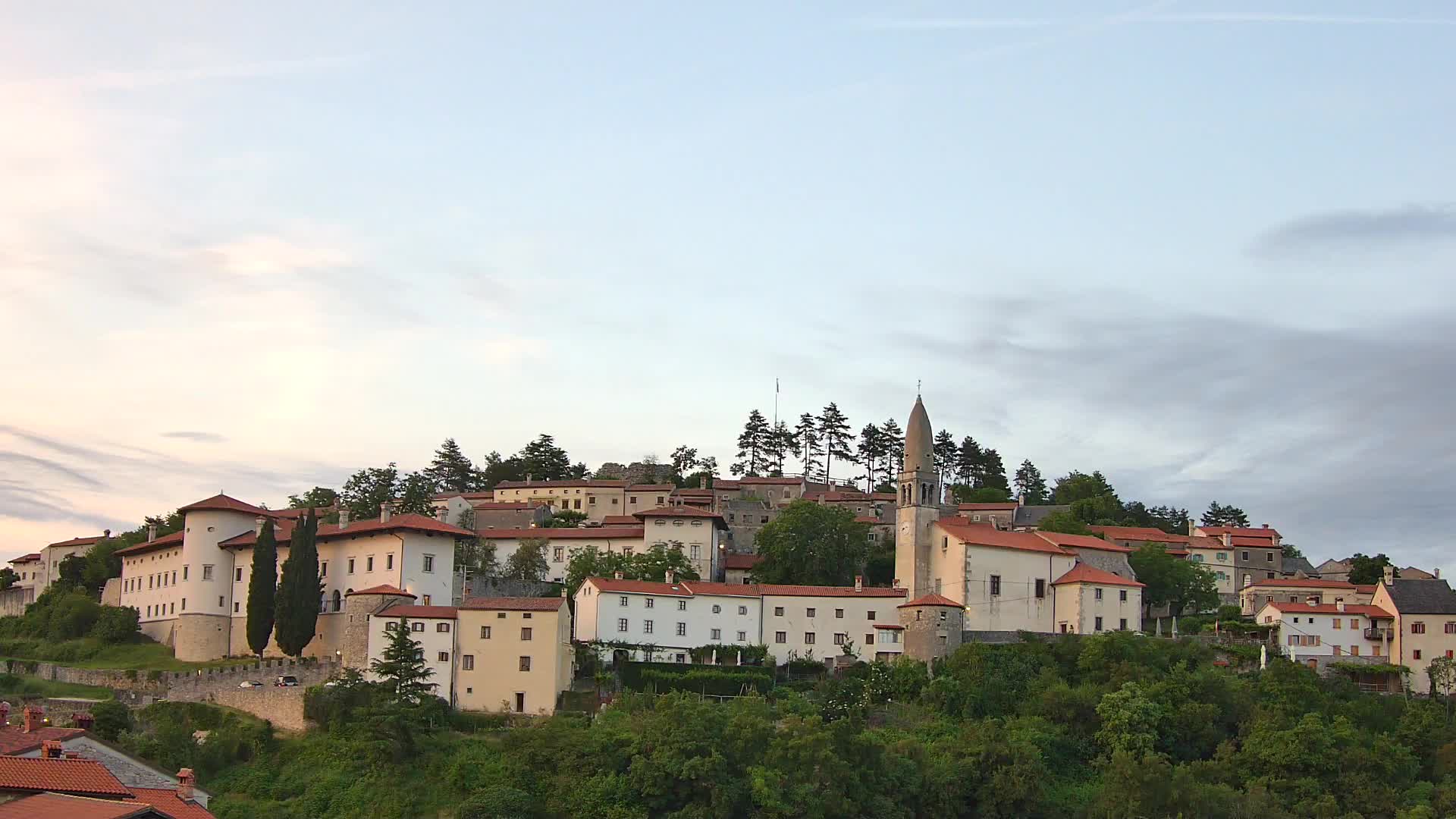 Štanjel – Entdecken Sie das Herz der Karstregion