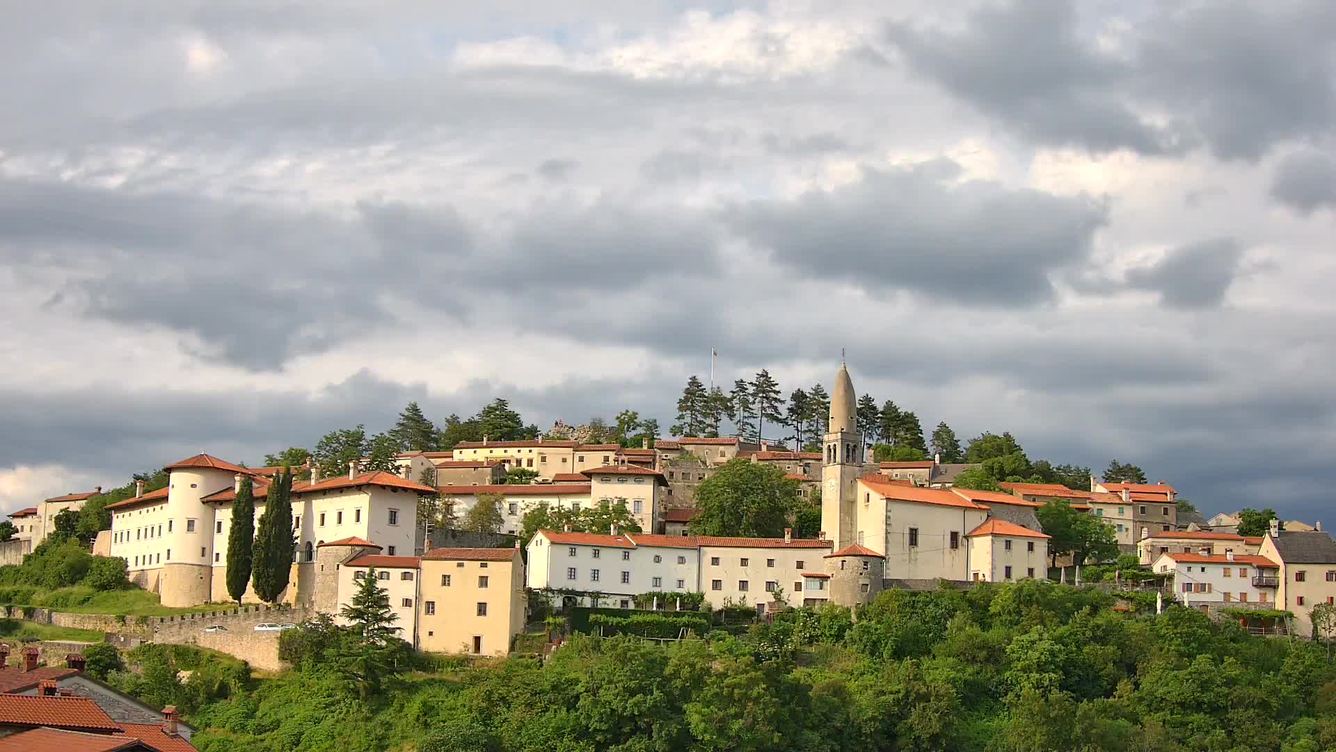 Štanjel – Entdecken Sie das Herz der Karstregion
