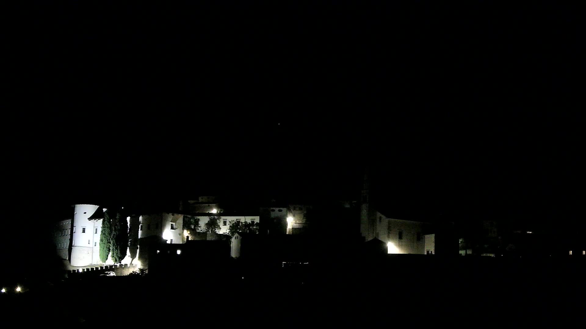Štanjel v Živo: Odkrijte Srce Krasa
