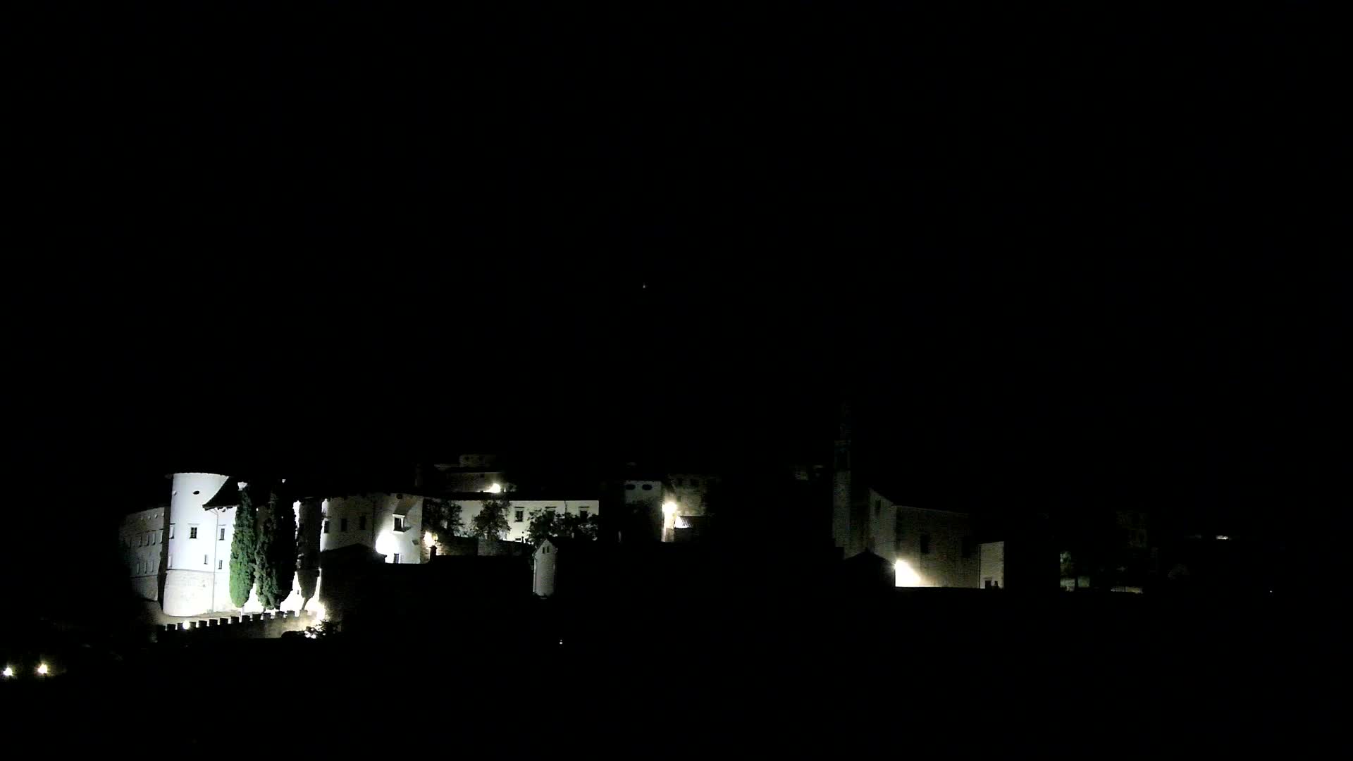 Štanjel v Živo: Odkrijte Srce Krasa