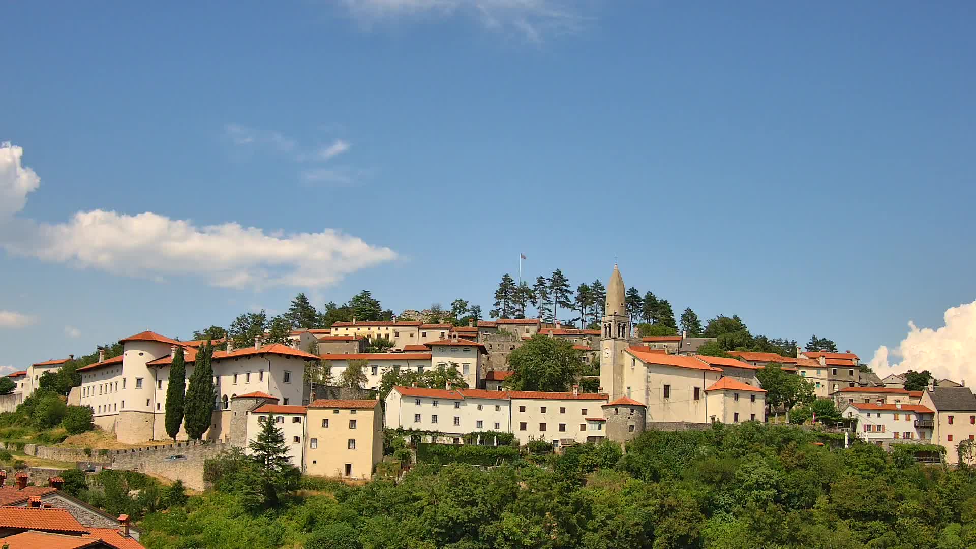 Štanjel – Entdecken Sie das Herz der Karstregion