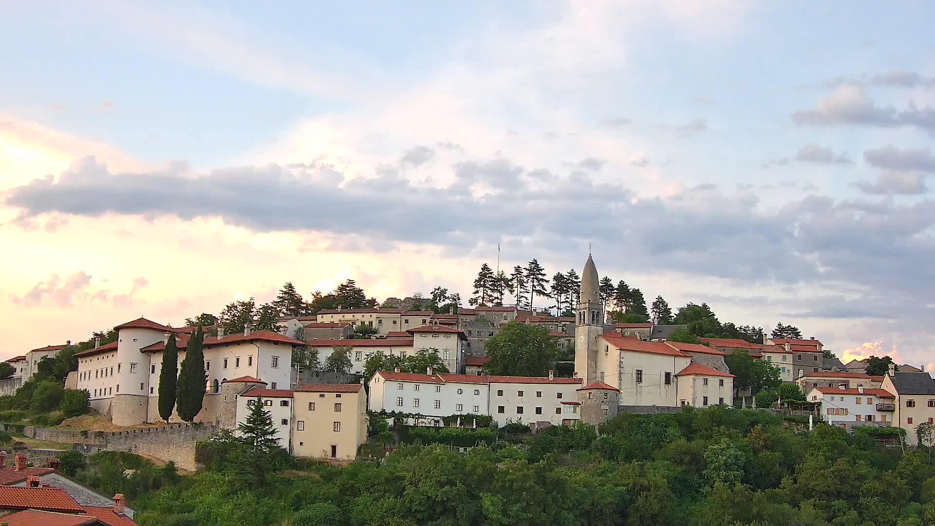 Štanjel – Entdecken Sie das Herz der Karstregion