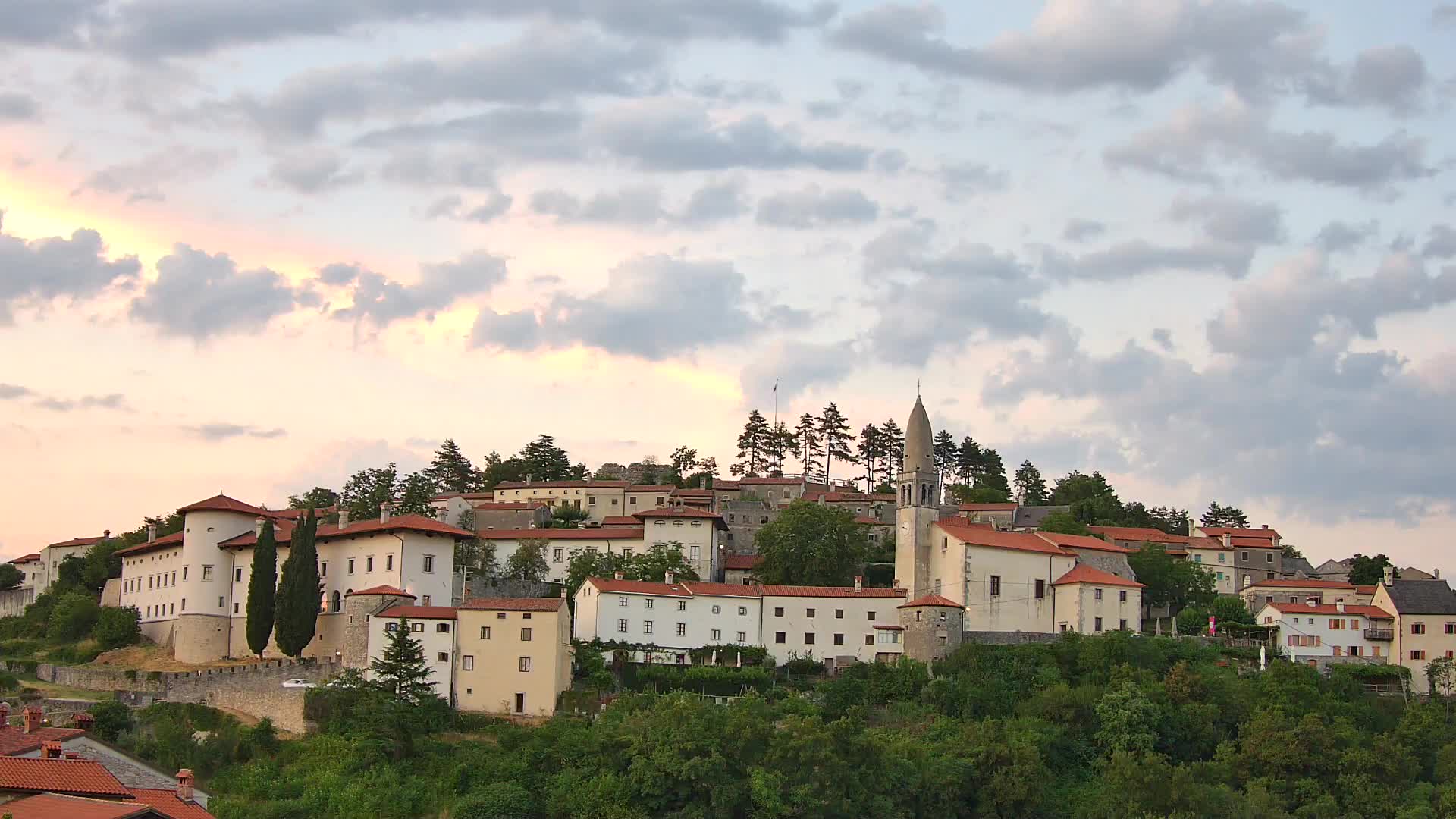Štanjel – Entdecken Sie das Herz der Karstregion