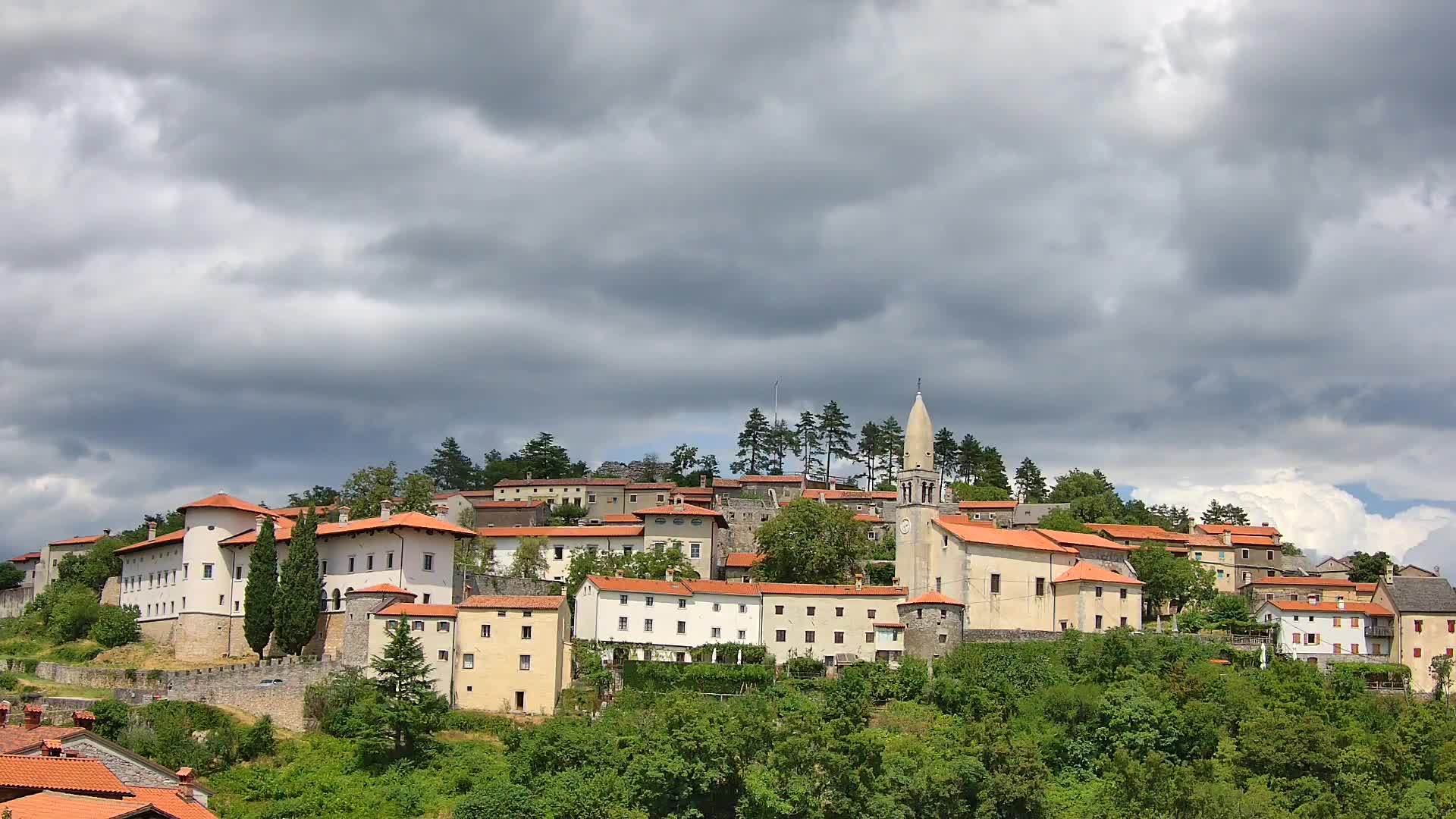 Štanjel – Entdecken Sie das Herz der Karstregion