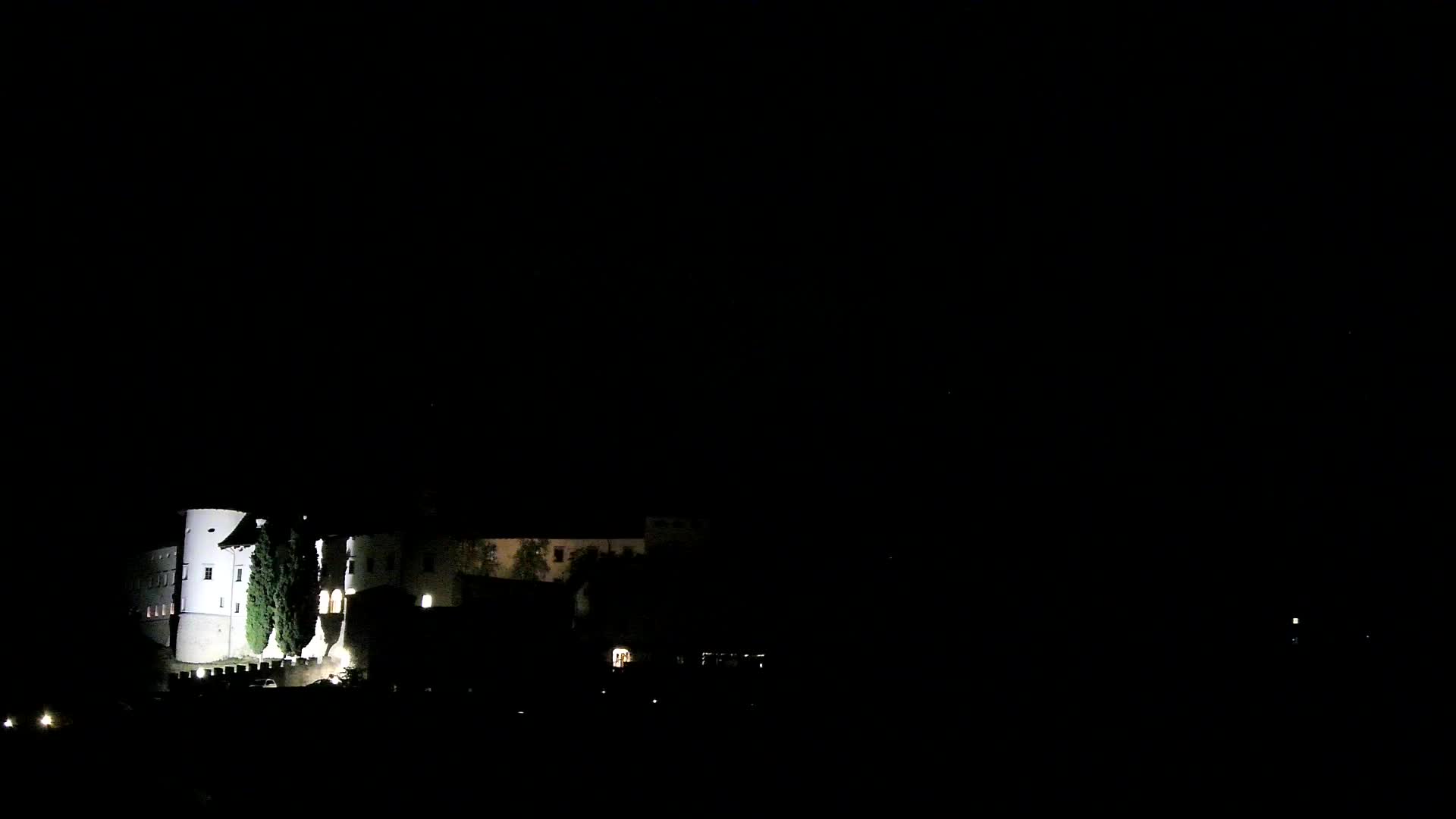 Štanjel v Živo: Odkrijte Srce Krasa