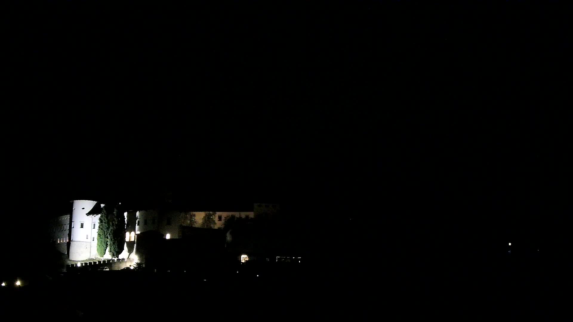Štanjel v Živo: Odkrijte Srce Krasa
