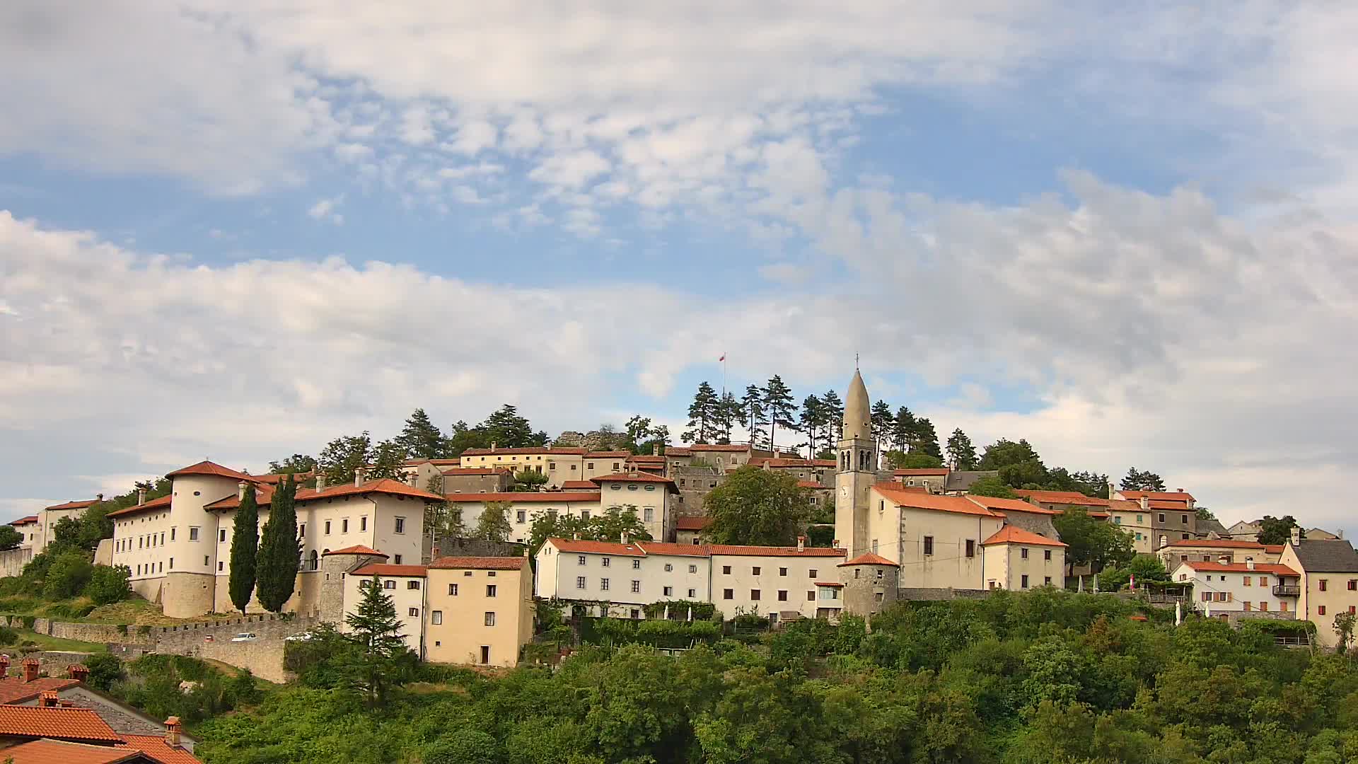 Štanjel – Entdecken Sie das Herz der Karstregion