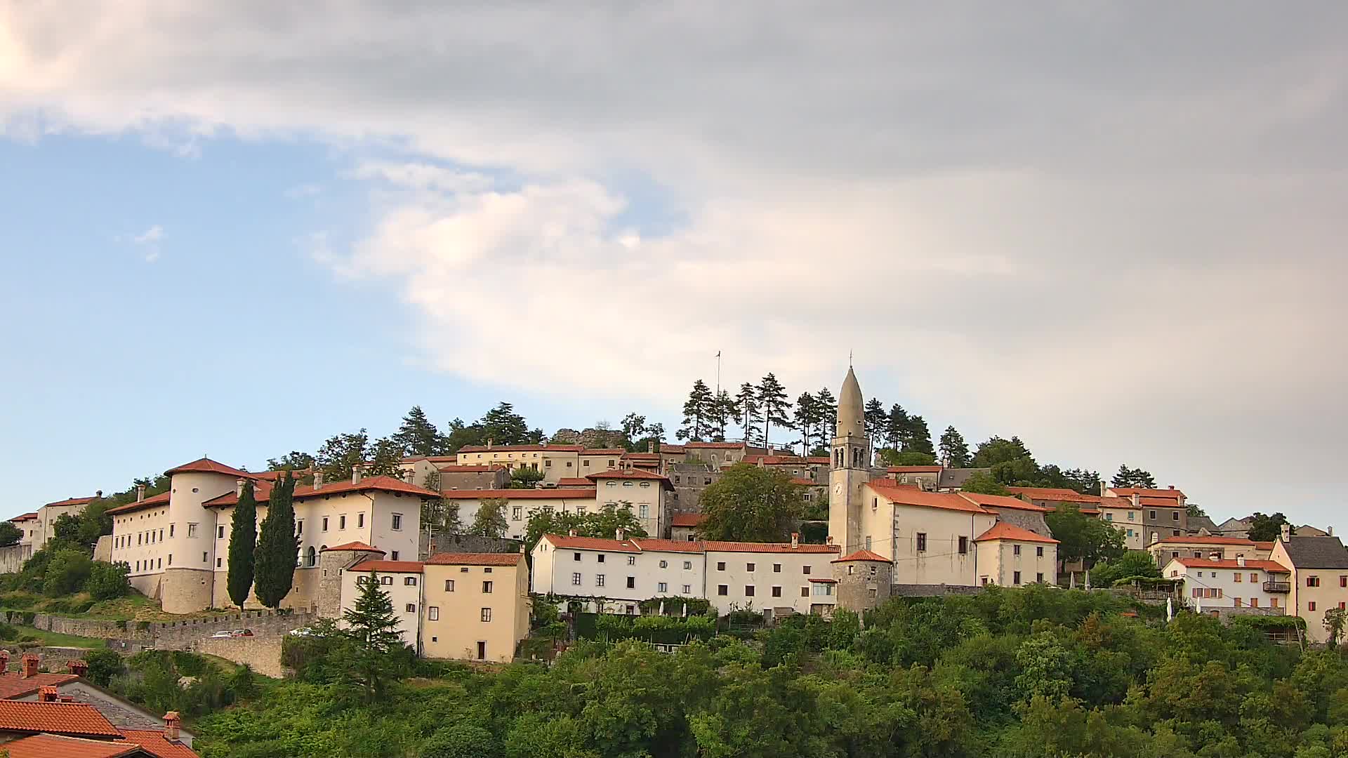 Štanjel – Entdecken Sie das Herz der Karstregion