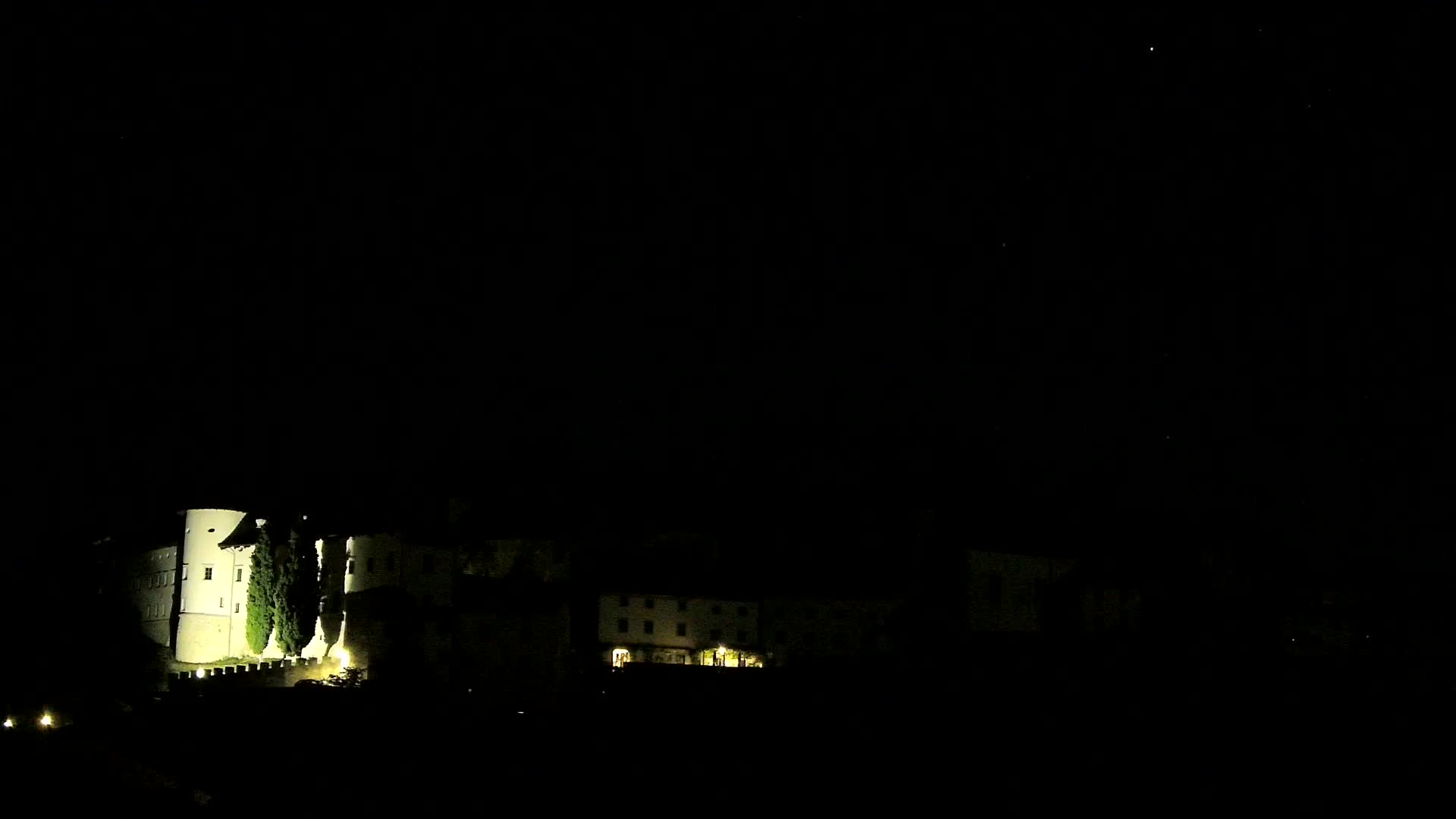 Štanjel v Živo: Odkrijte Srce Krasa