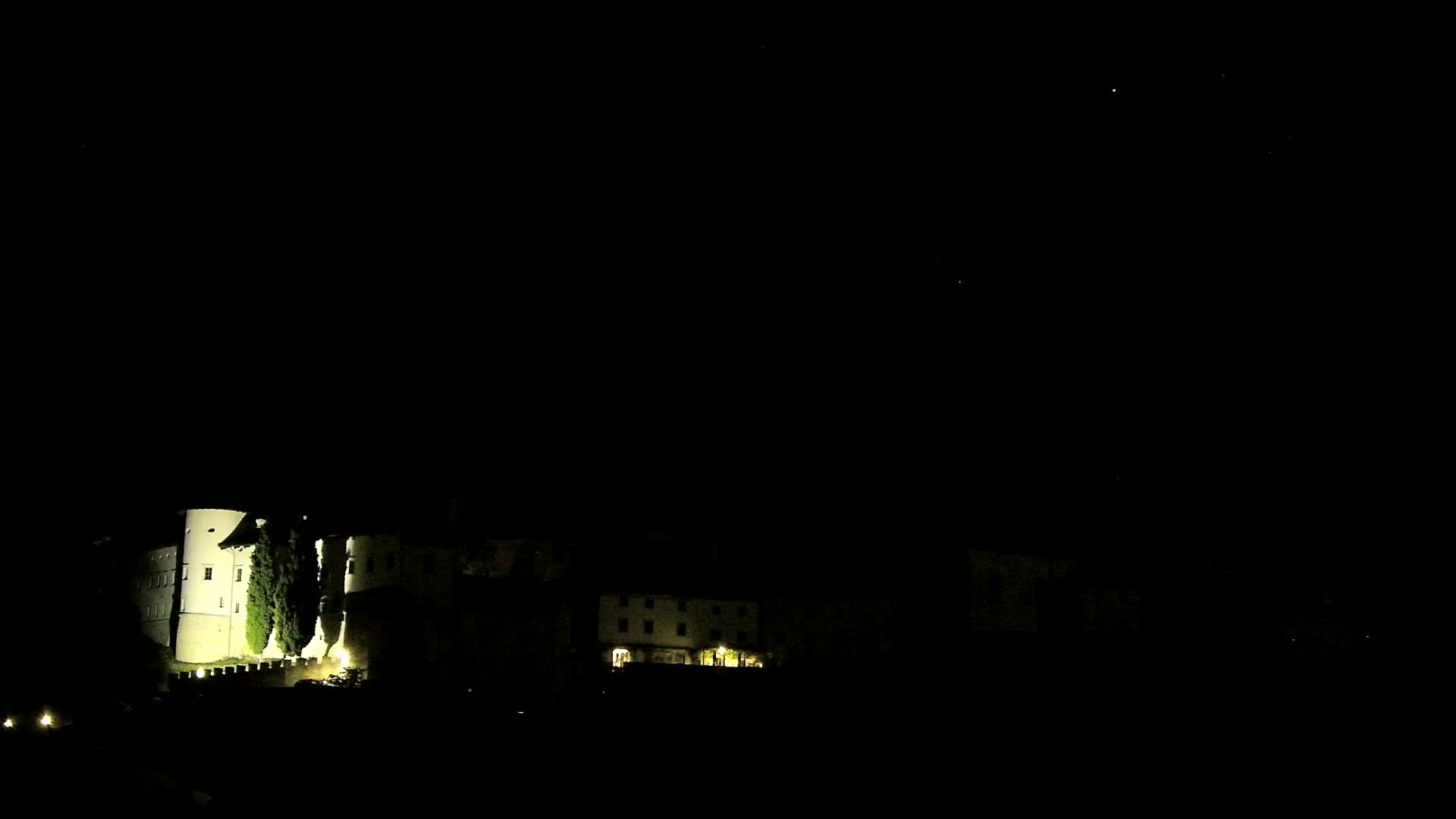 Štanjel v Živo: Odkrijte Srce Krasa