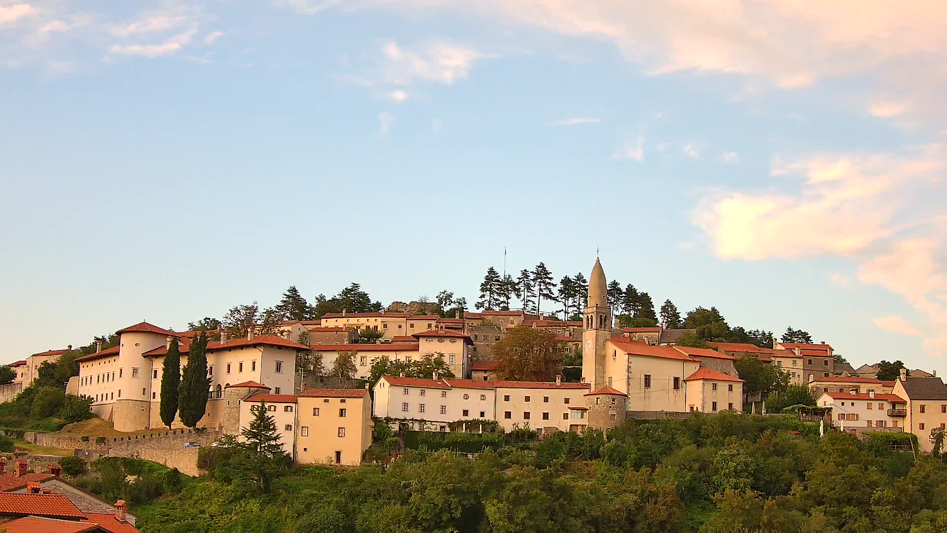 Štanjel – Entdecken Sie das Herz der Karstregion