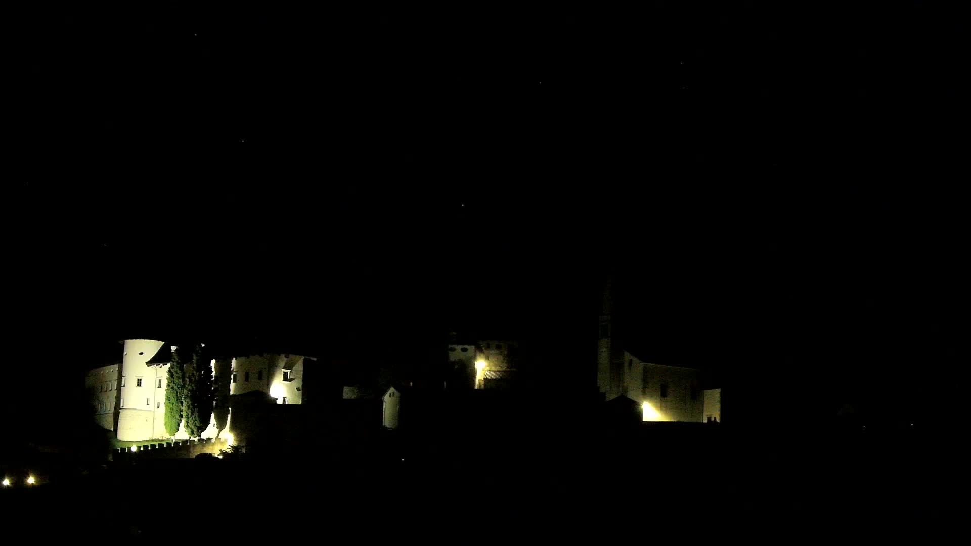 Štanjel v Živo: Odkrijte Srce Krasa