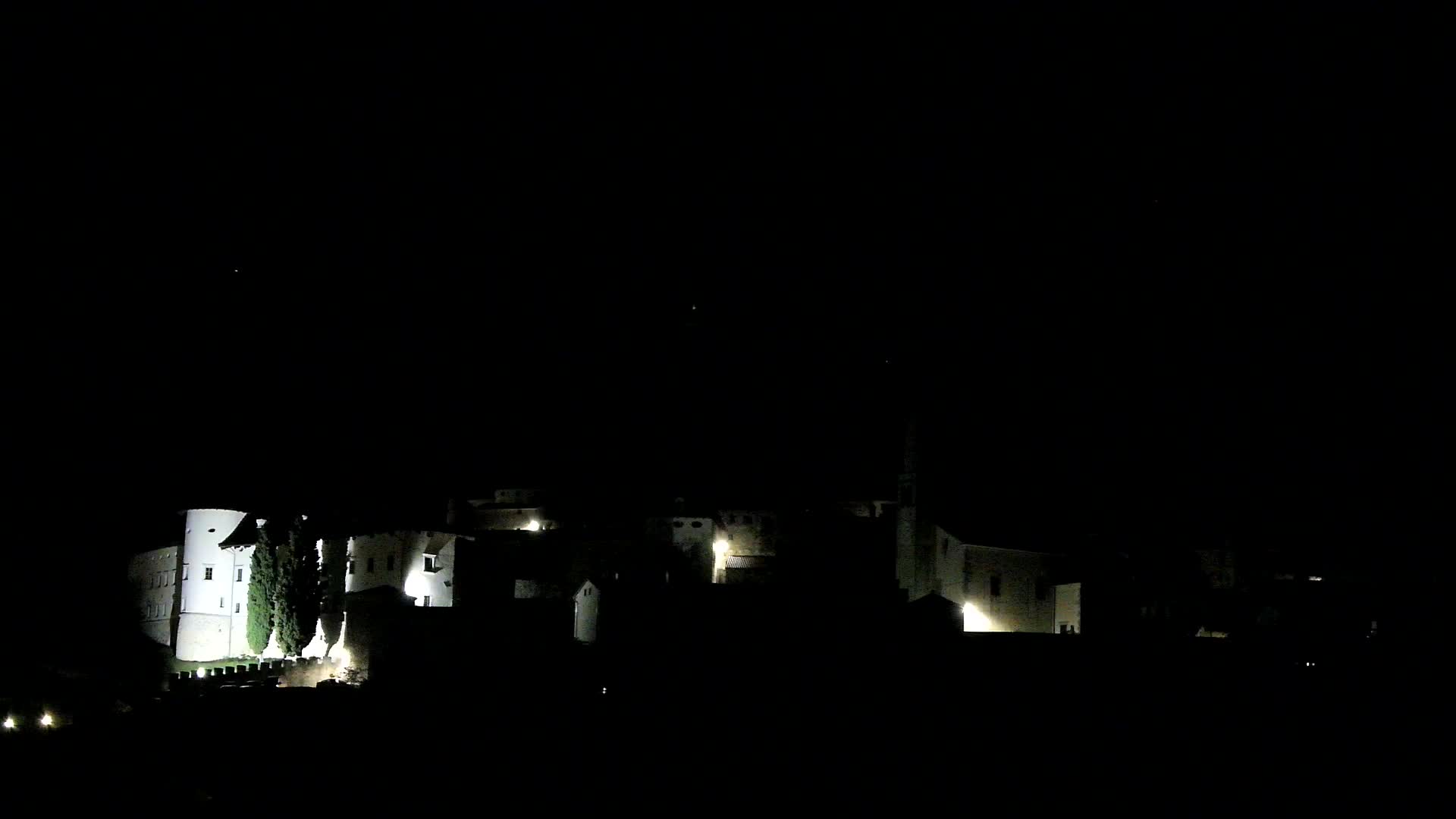 Štanjel v Živo: Odkrijte Srce Krasa