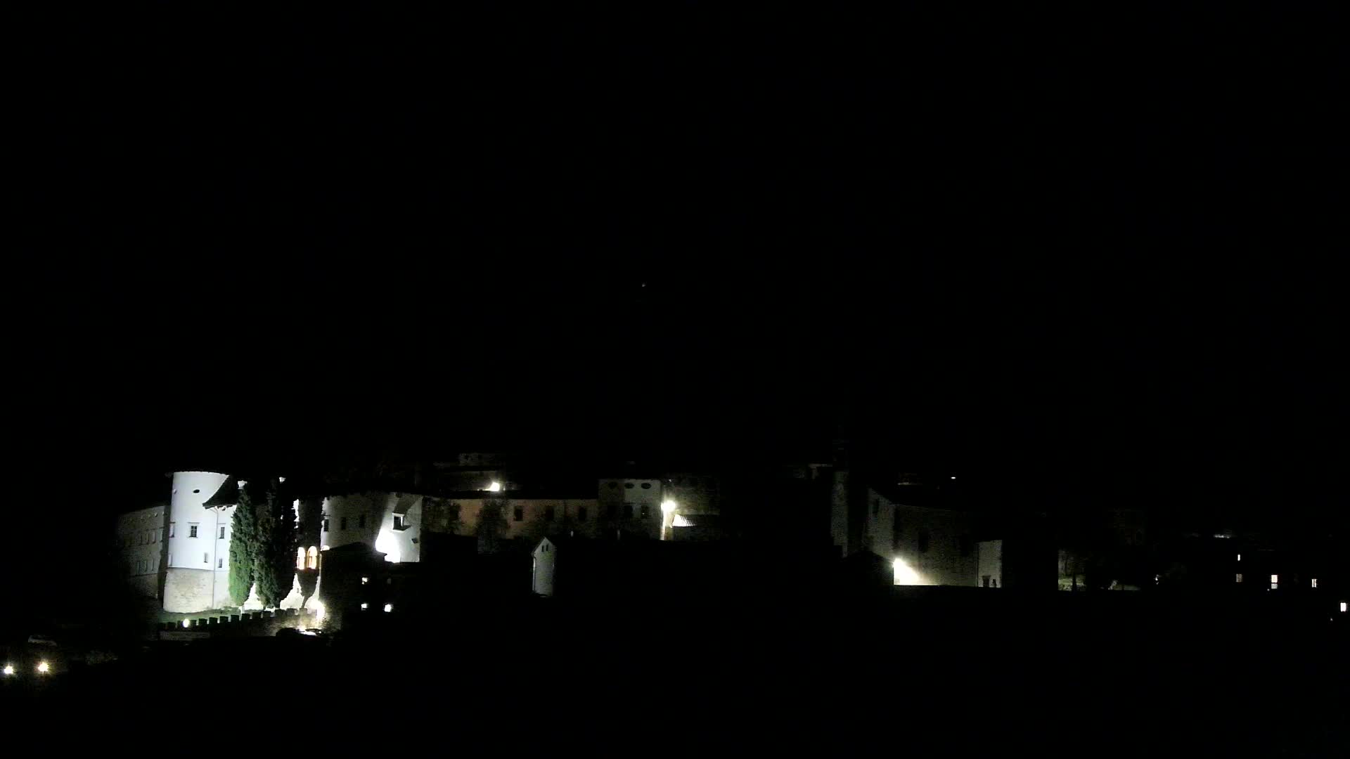 Štanjel v Živo: Odkrijte Srce Krasa