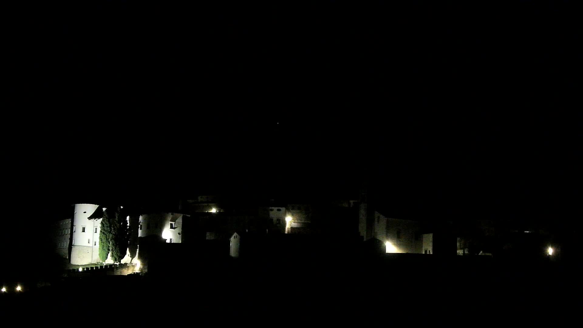 Štanjel v Živo: Odkrijte Srce Krasa