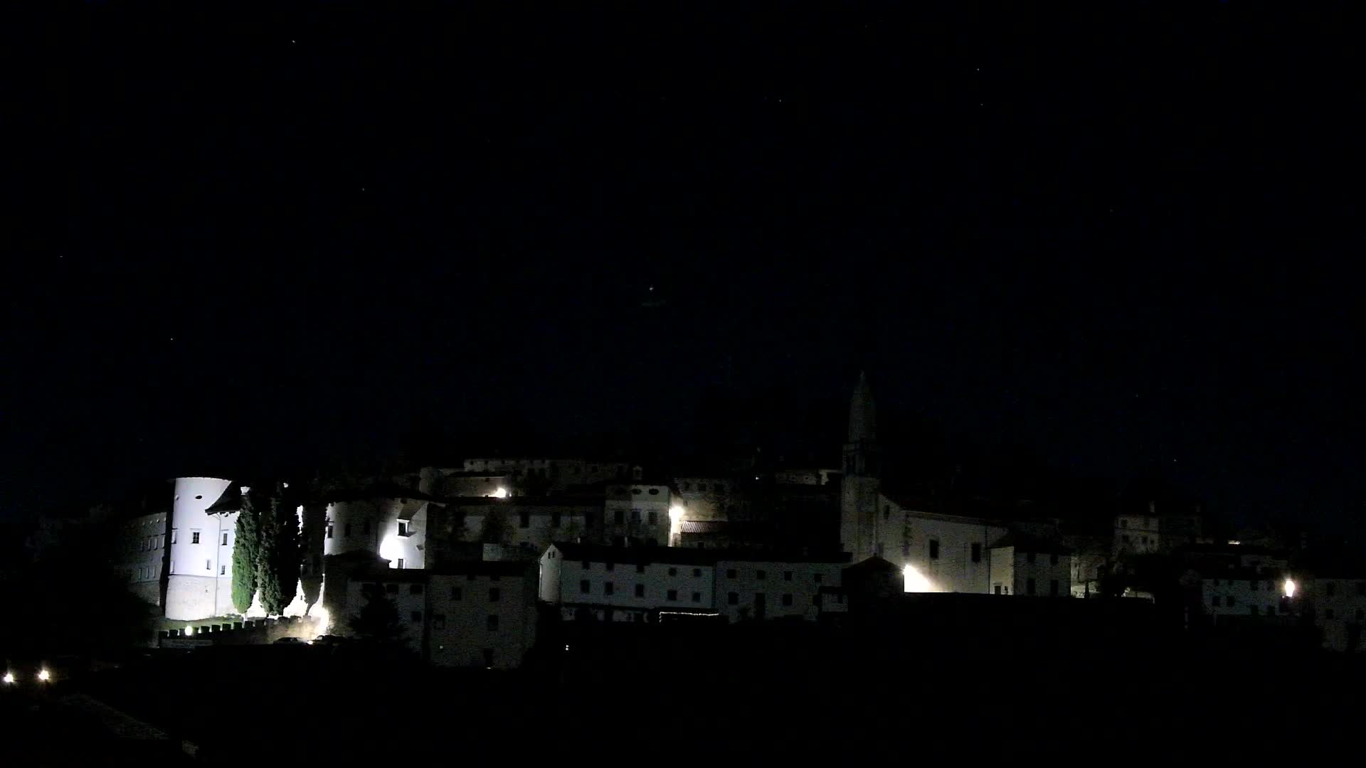 Štanjel v Živo: Odkrijte Srce Krasa