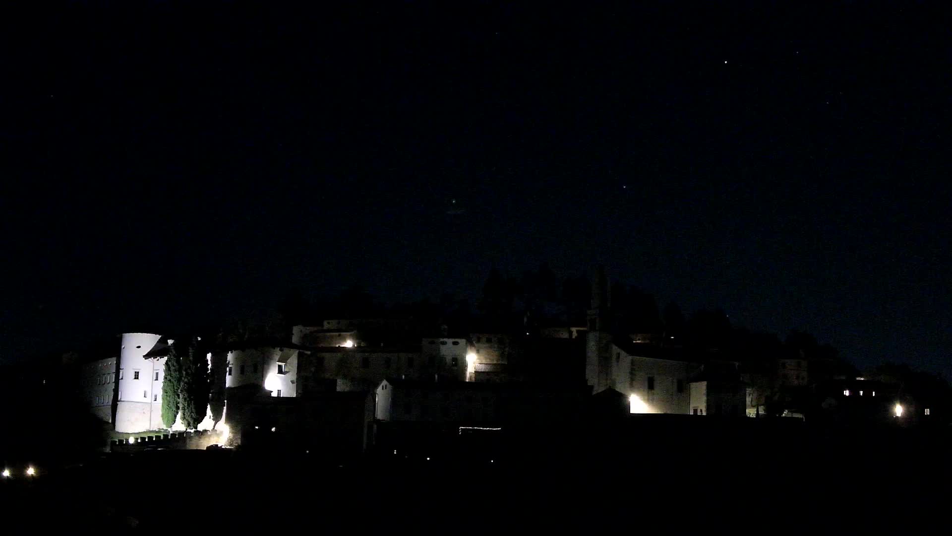 Štanjel v Živo: Odkrijte Srce Krasa