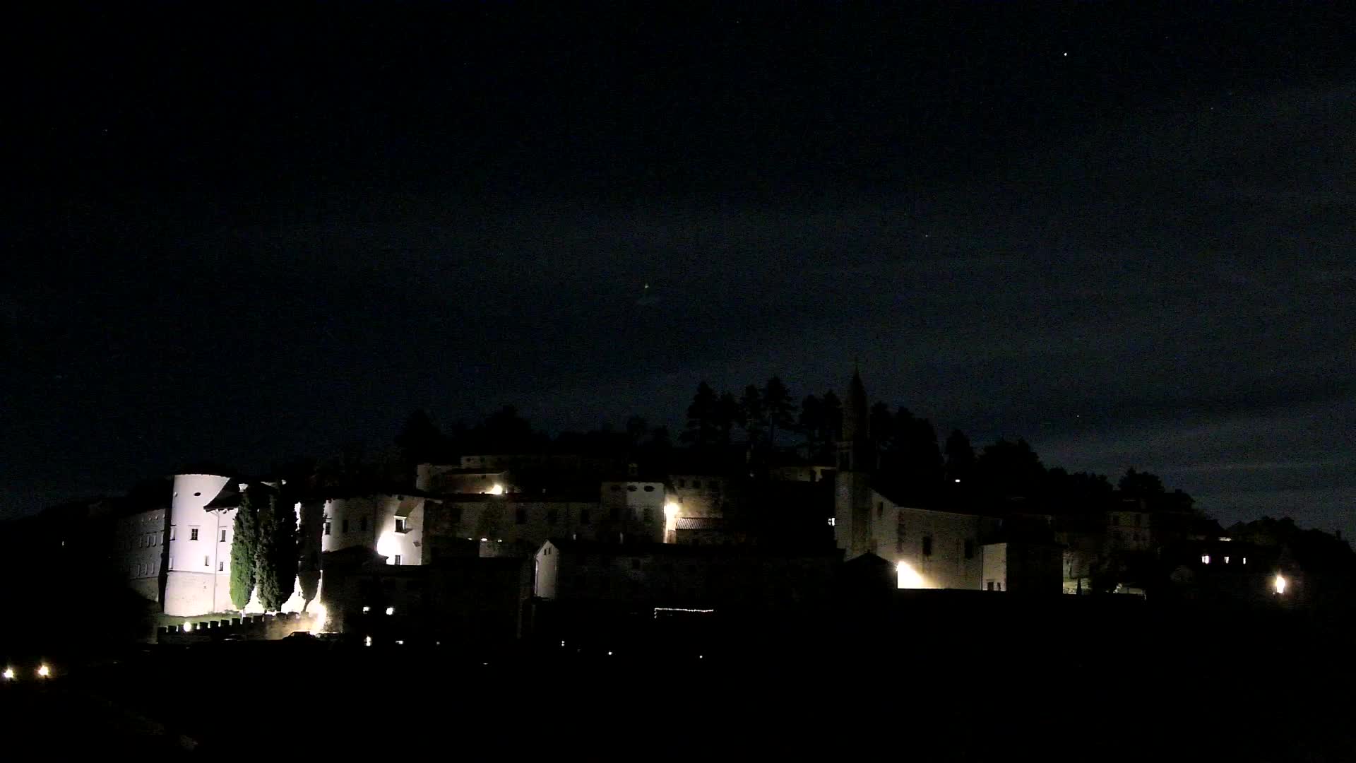 Štanjel v Živo: Odkrijte Srce Krasa