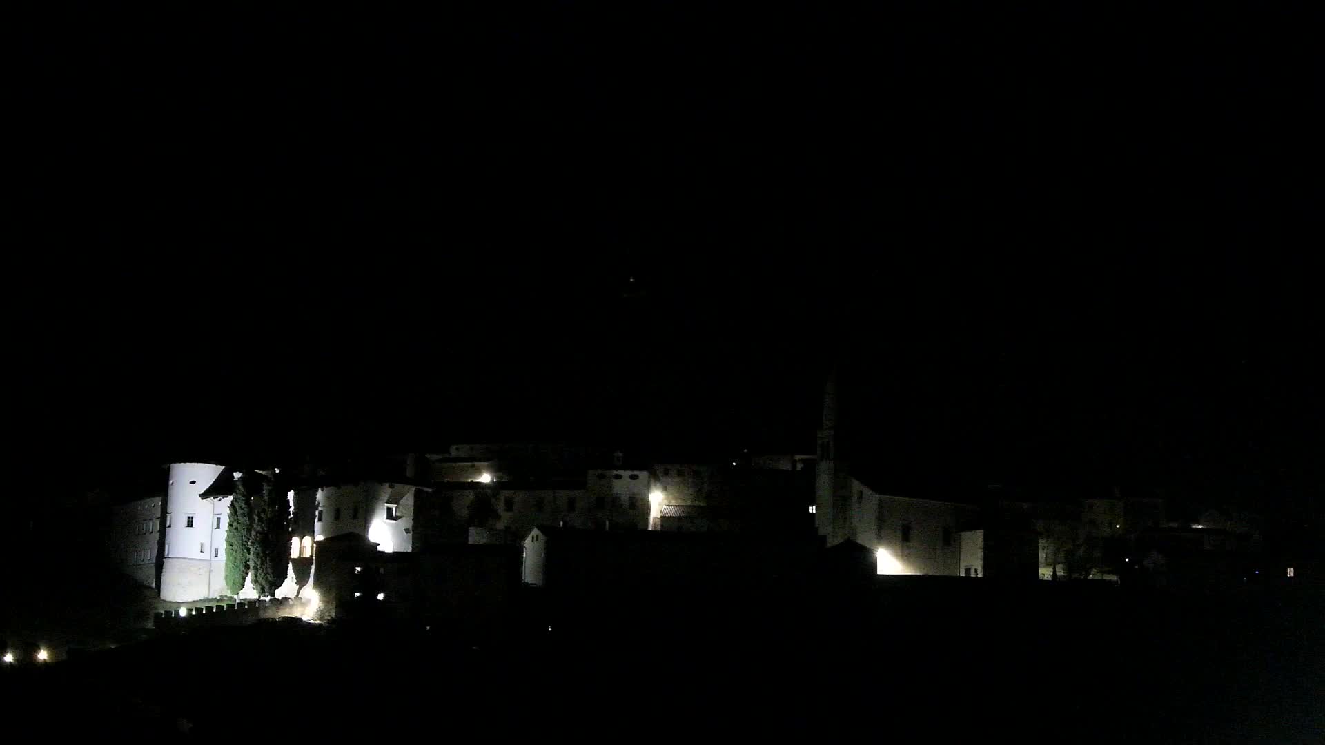 Štanjel v Živo: Odkrijte Srce Krasa