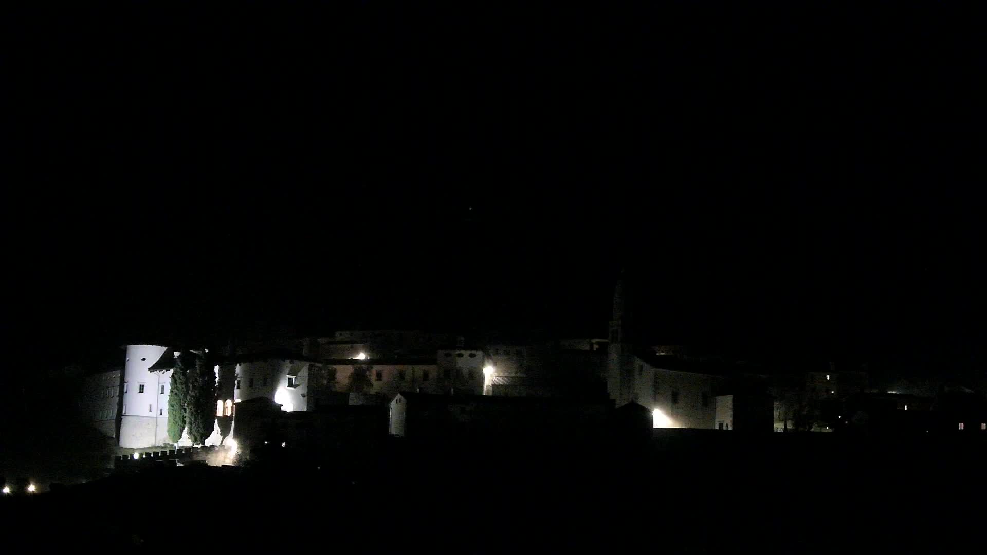 Štanjel v Živo: Odkrijte Srce Krasa