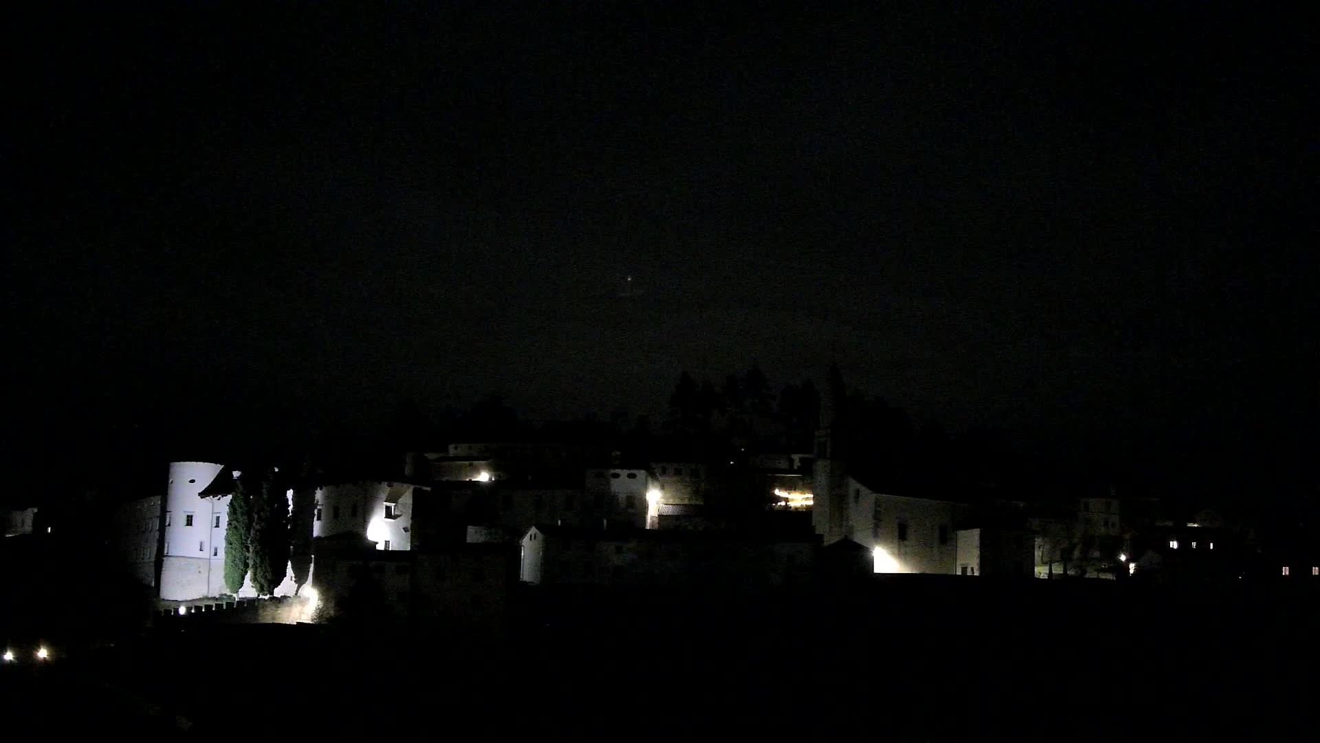 Štanjel v Živo: Odkrijte Srce Krasa