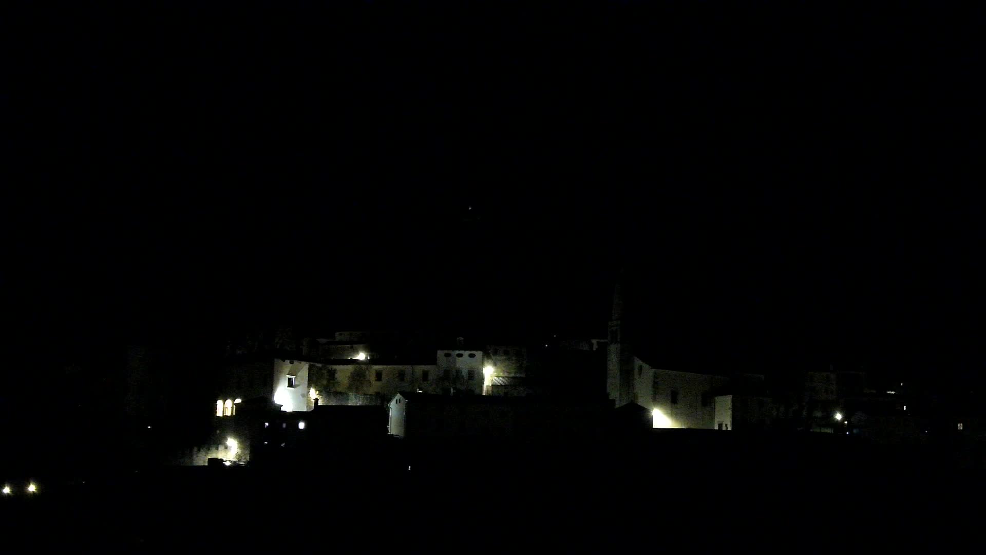 Štanjel v Živo: Odkrijte Srce Krasa