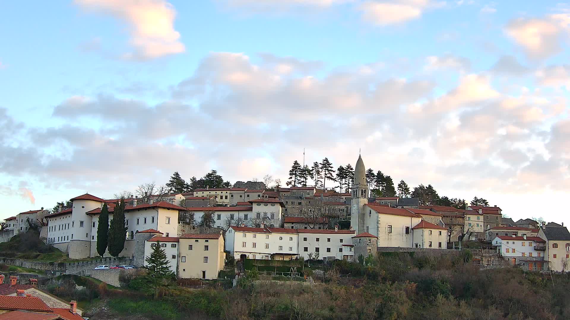 Štanjel – Entdecken Sie das Herz der Karstregion