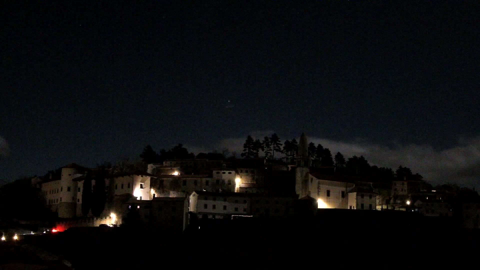 Štanjel v Živo: Odkrijte Srce Krasa