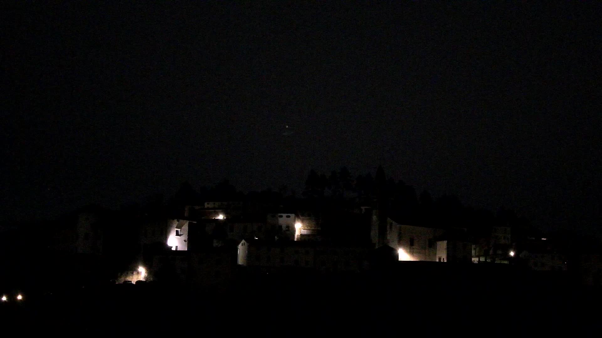 Štanjel v Živo: Odkrijte Srce Krasa