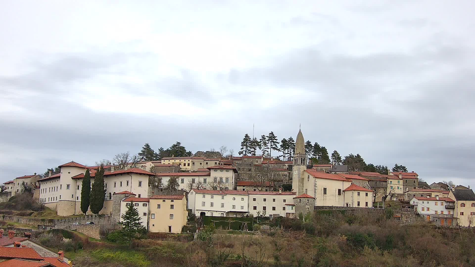 Štanjel – Entdecken Sie das Herz der Karstregion