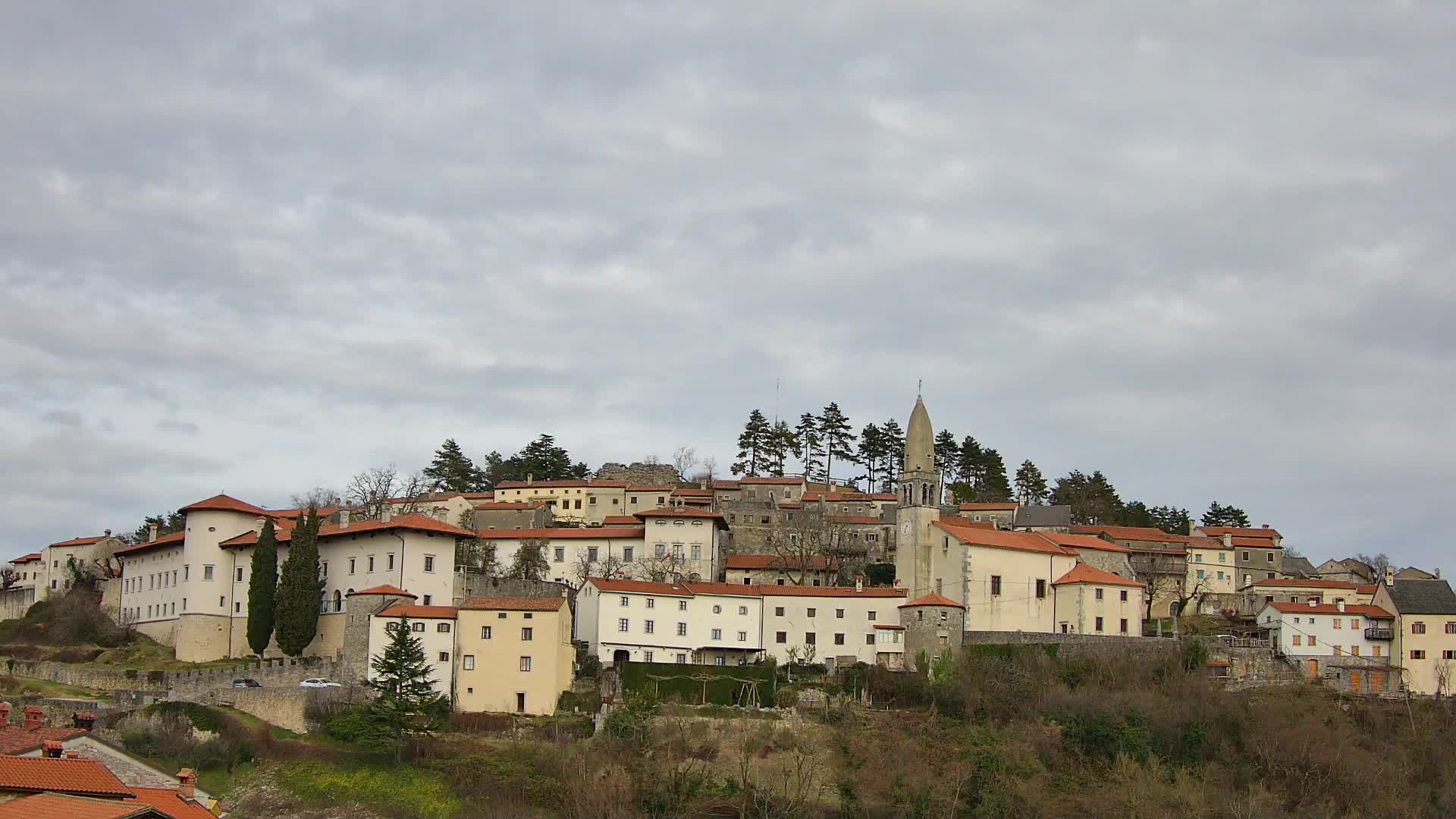 Štanjel – Entdecken Sie das Herz der Karstregion