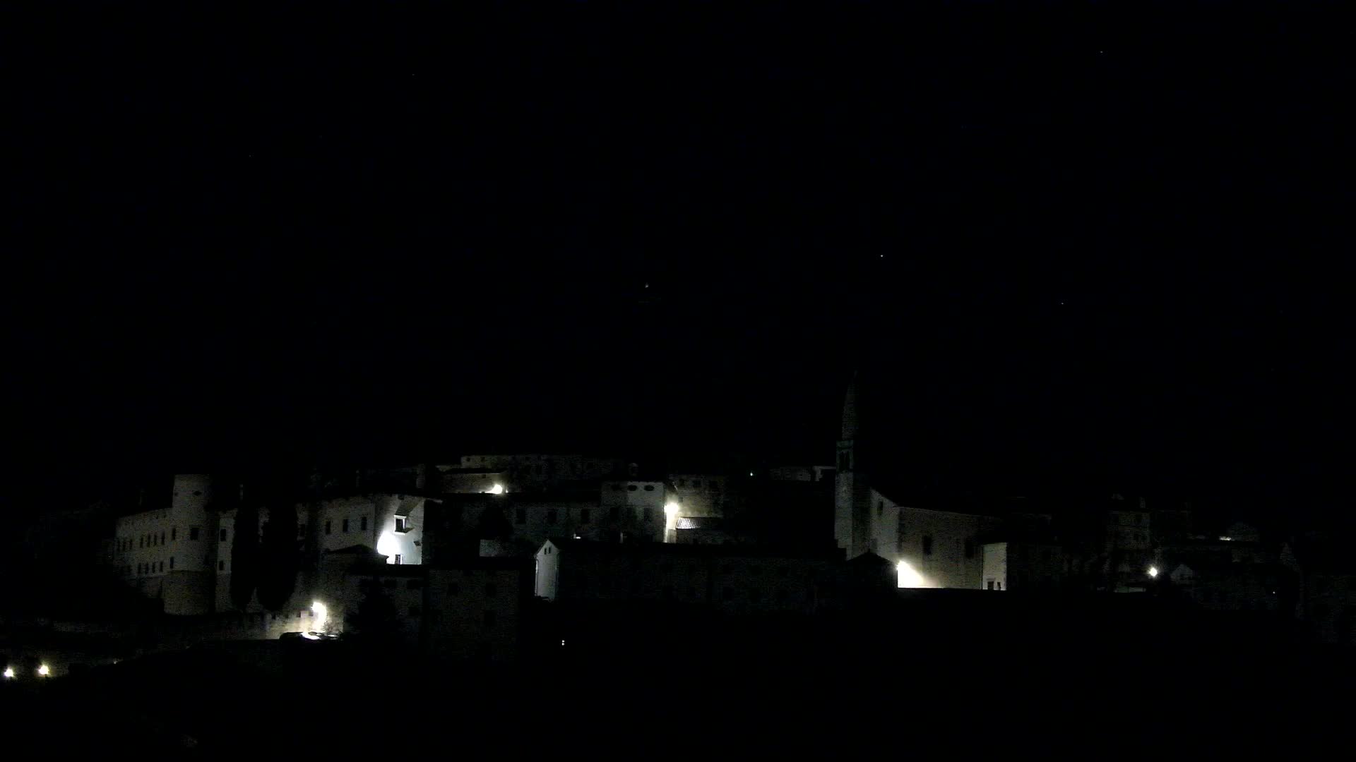 Štanjel v Živo: Odkrijte Srce Krasa