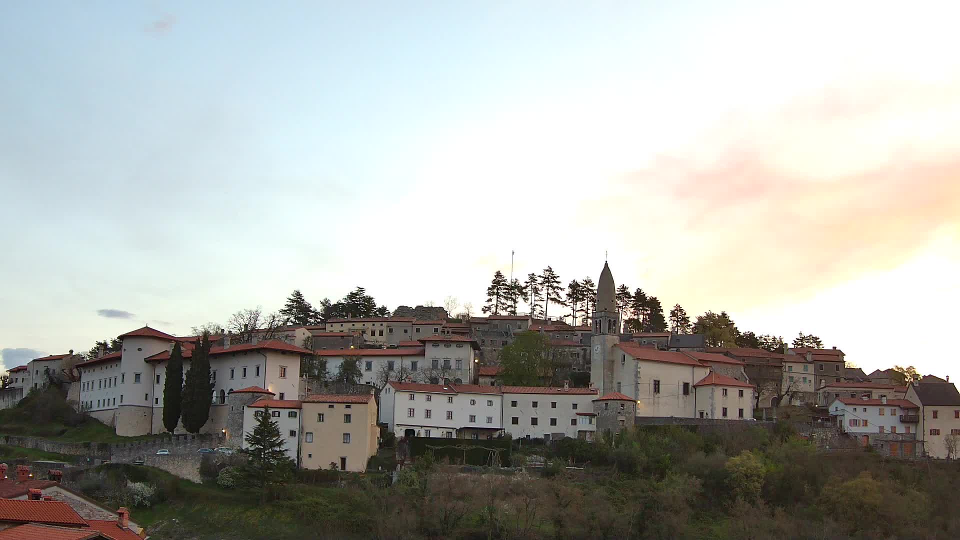 Štanjel – Entdecken Sie das Herz der Karstregion