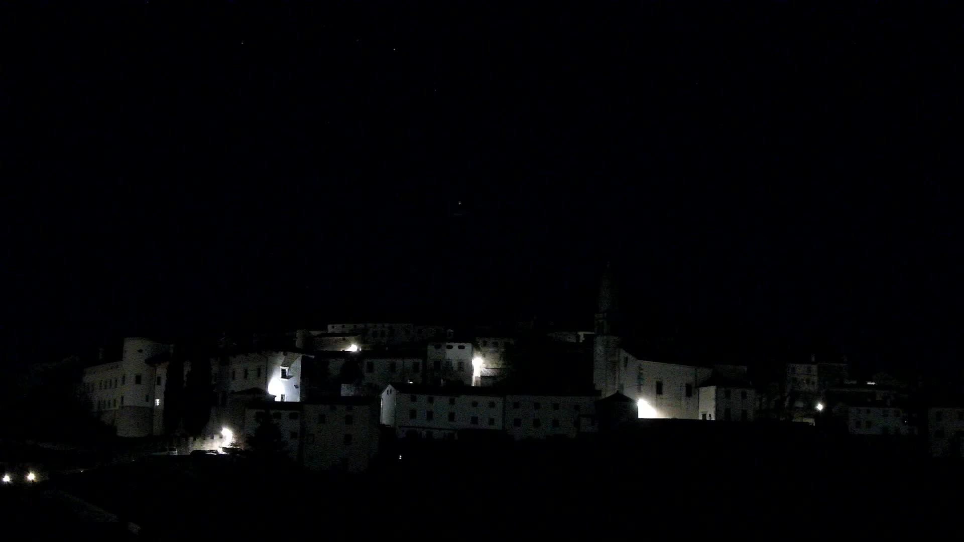 Štanjel v Živo: Odkrijte Srce Krasa