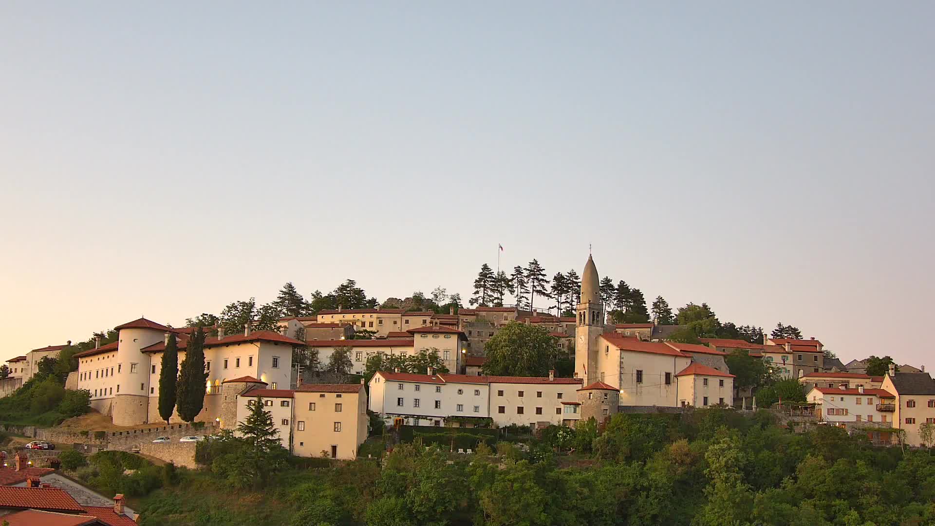 Štanjel – Entdecken Sie das Herz der Karstregion