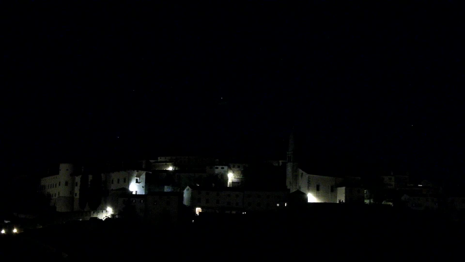 Štanjel v Živo: Odkrijte Srce Krasa