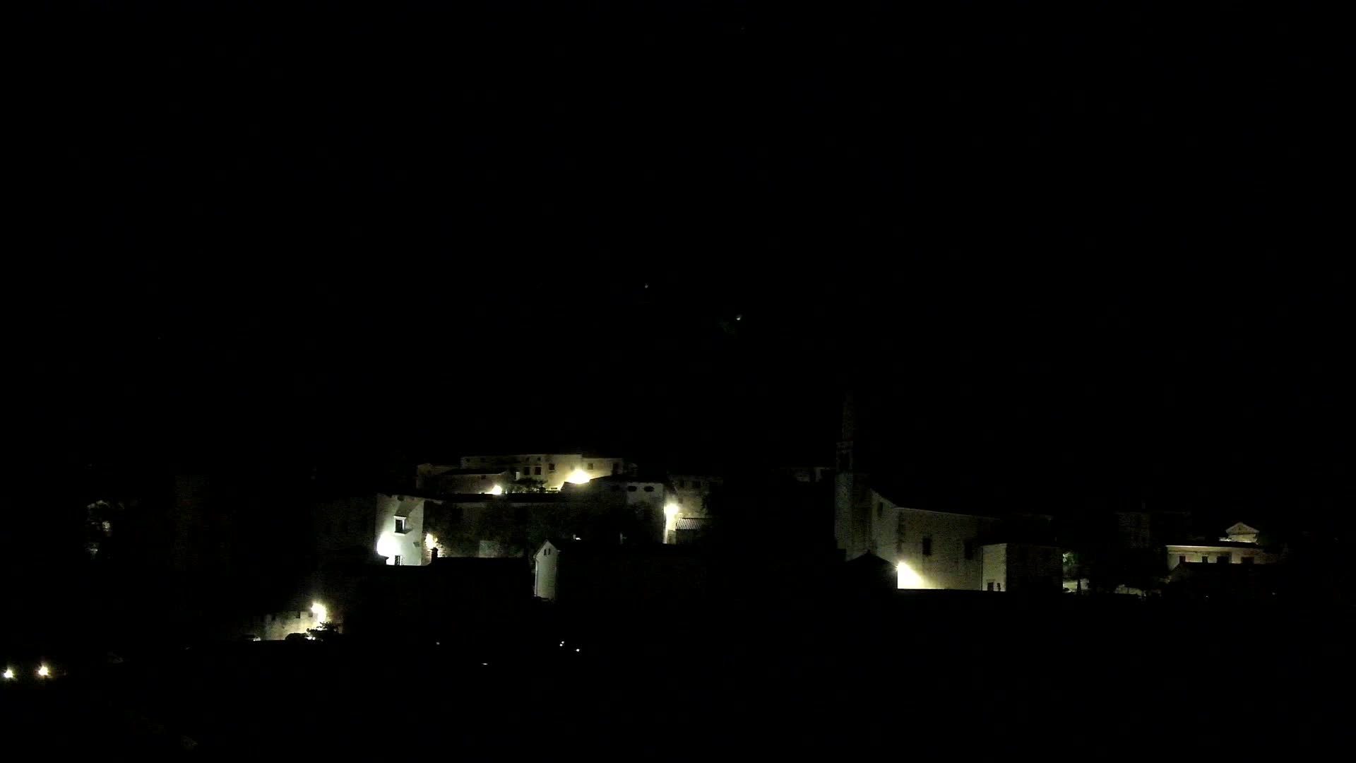 Štanjel v Živo: Odkrijte Srce Krasa