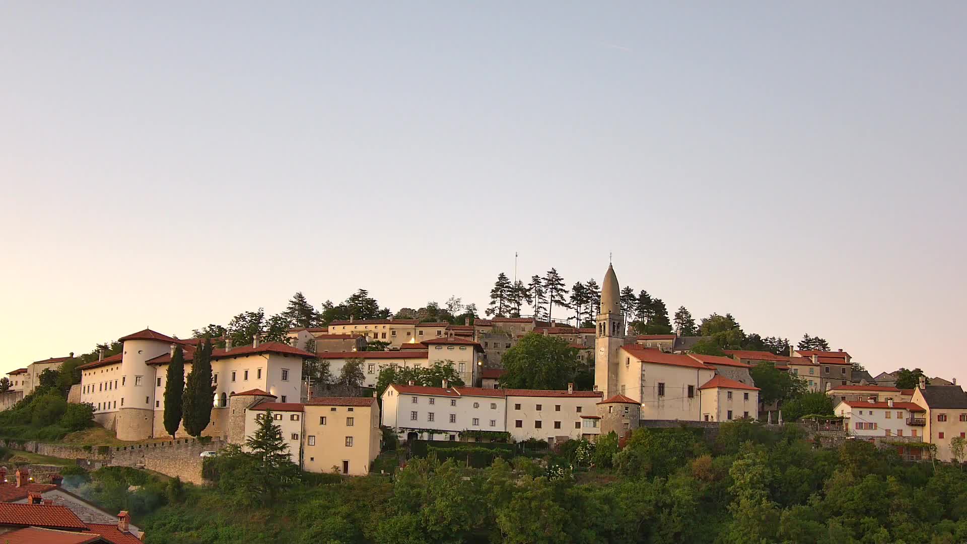 Štanjel – Entdecken Sie das Herz der Karstregion