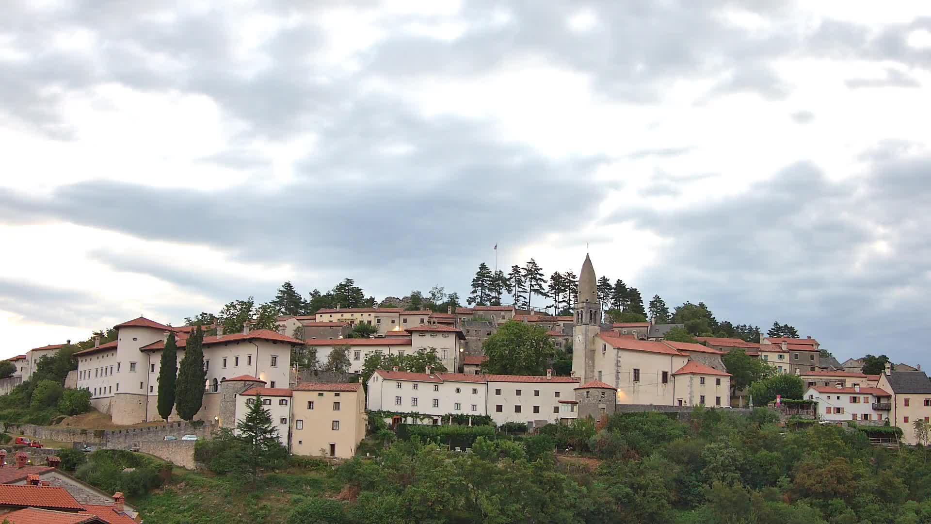 Štanjel – Entdecken Sie das Herz der Karstregion