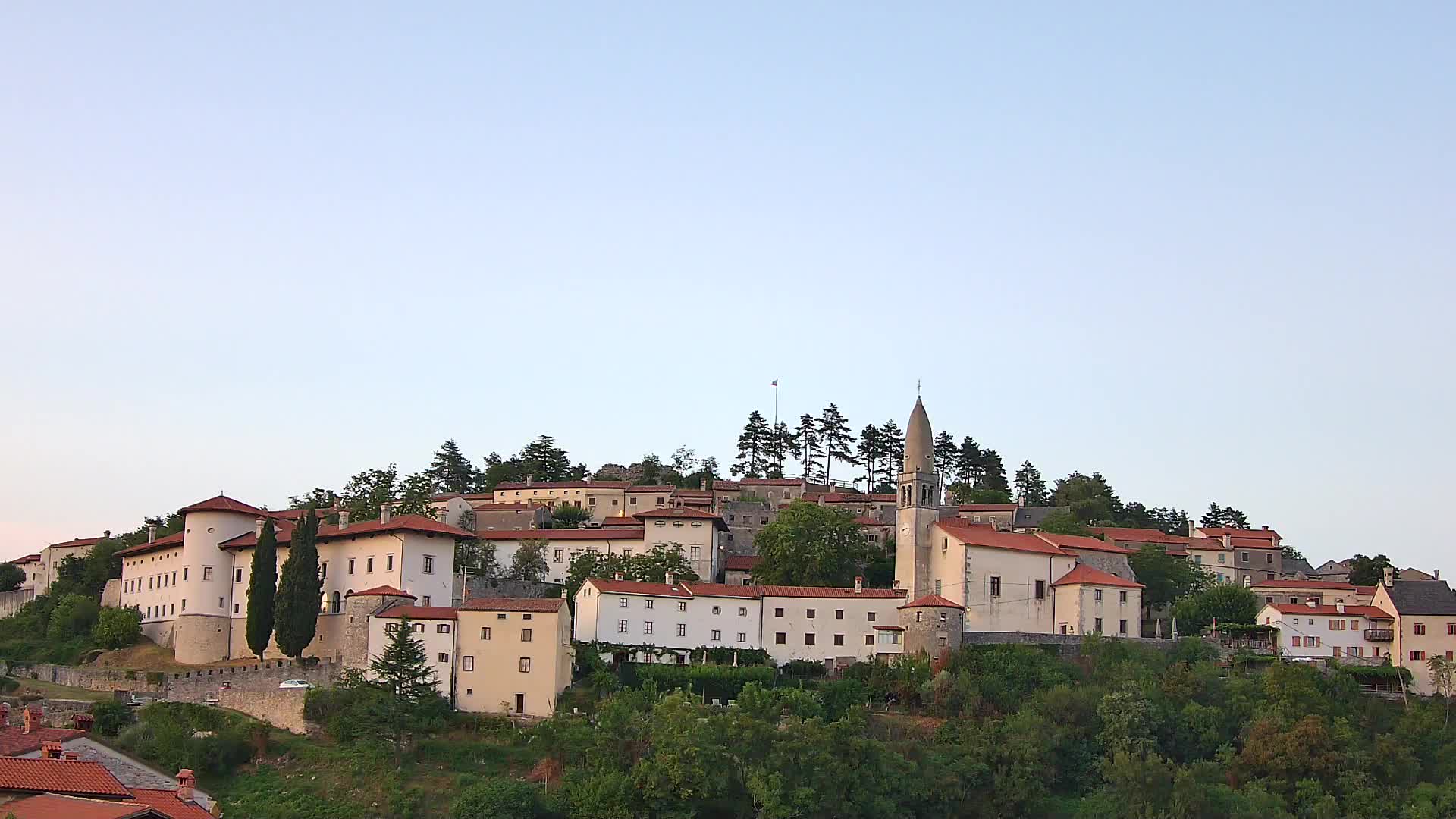 Štanjel – Entdecken Sie das Herz der Karstregion
