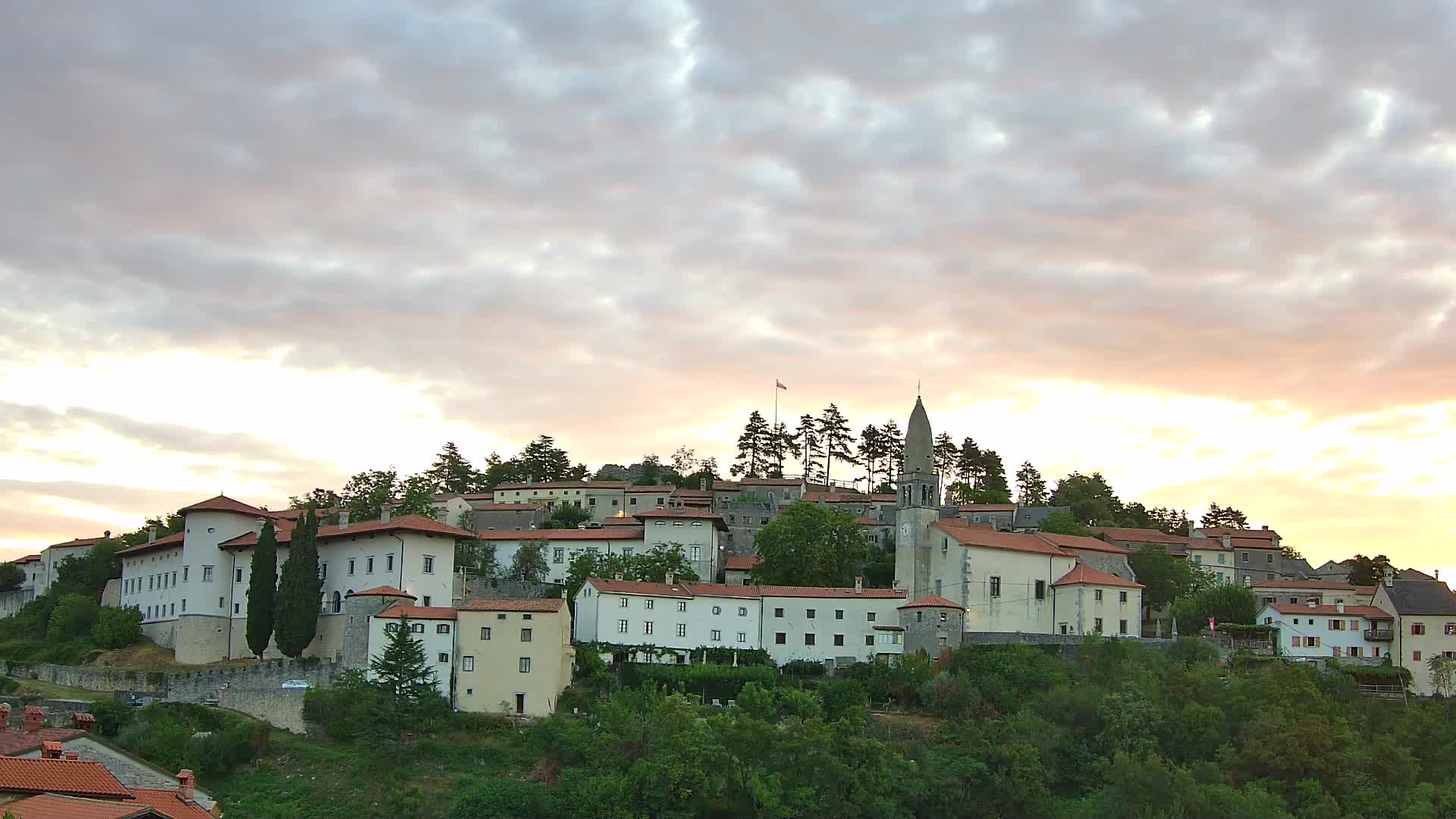 Štanjel – Entdecken Sie das Herz der Karstregion