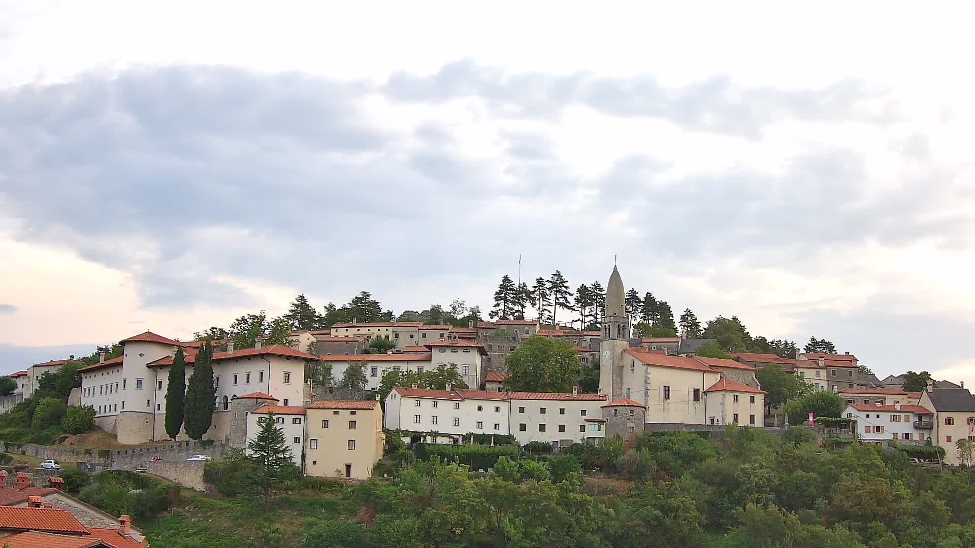 Štanjel – Entdecken Sie das Herz der Karstregion