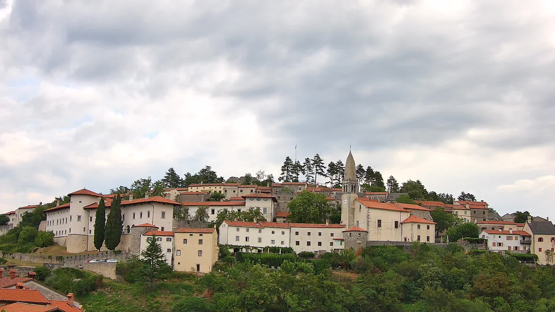 Štanjel – Entdecken Sie das Herz der Karstregion