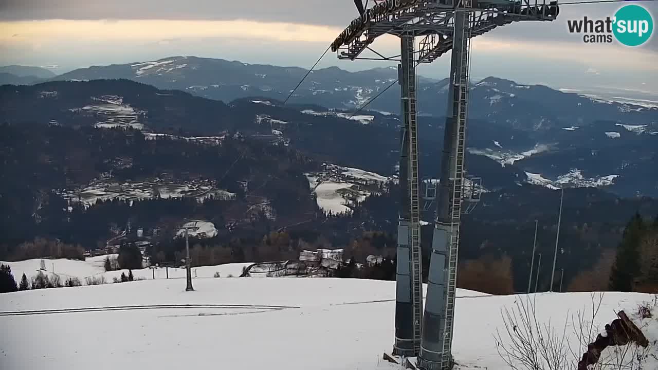 Smučišče Stari Vrh Spletna kamera – vrtljiva