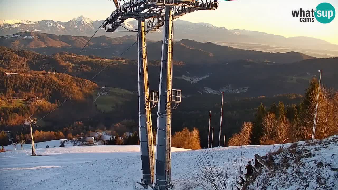 Smučišče Stari Vrh Spletna kamera – vrtljiva