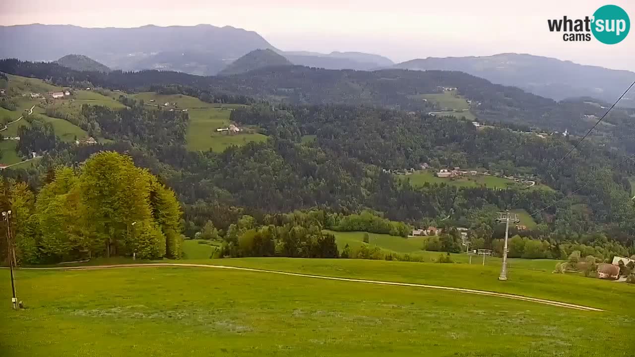 Stazione sciistica di Stari Vrh Webcam in diretta – Slovenia